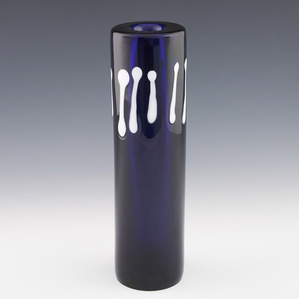 Mid-Century Modern Vase cylindrique bleu Skrdlovice conçu par Jaroslav Svoboda 1975 en vente
