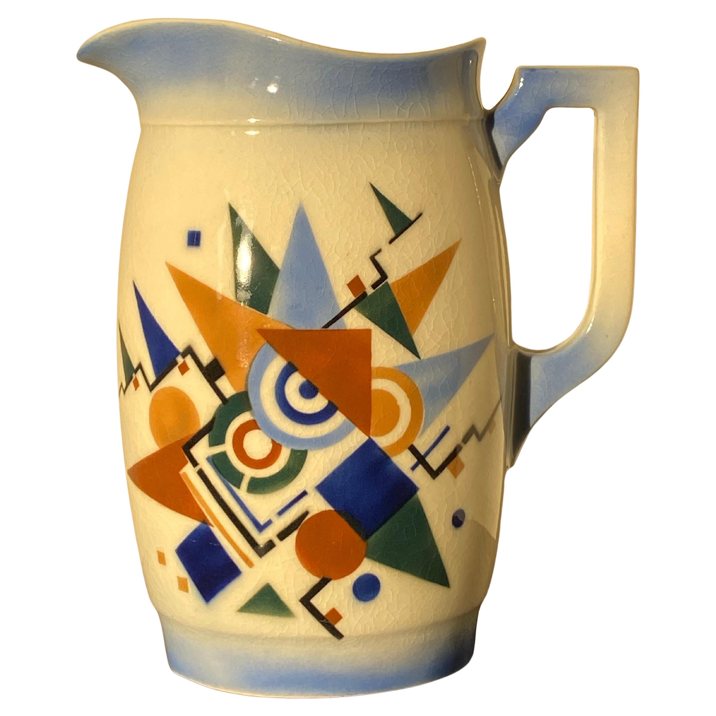 Pichet tchèque Spritzdekor en céramique cubiste à la manière de Kandinsky en vente