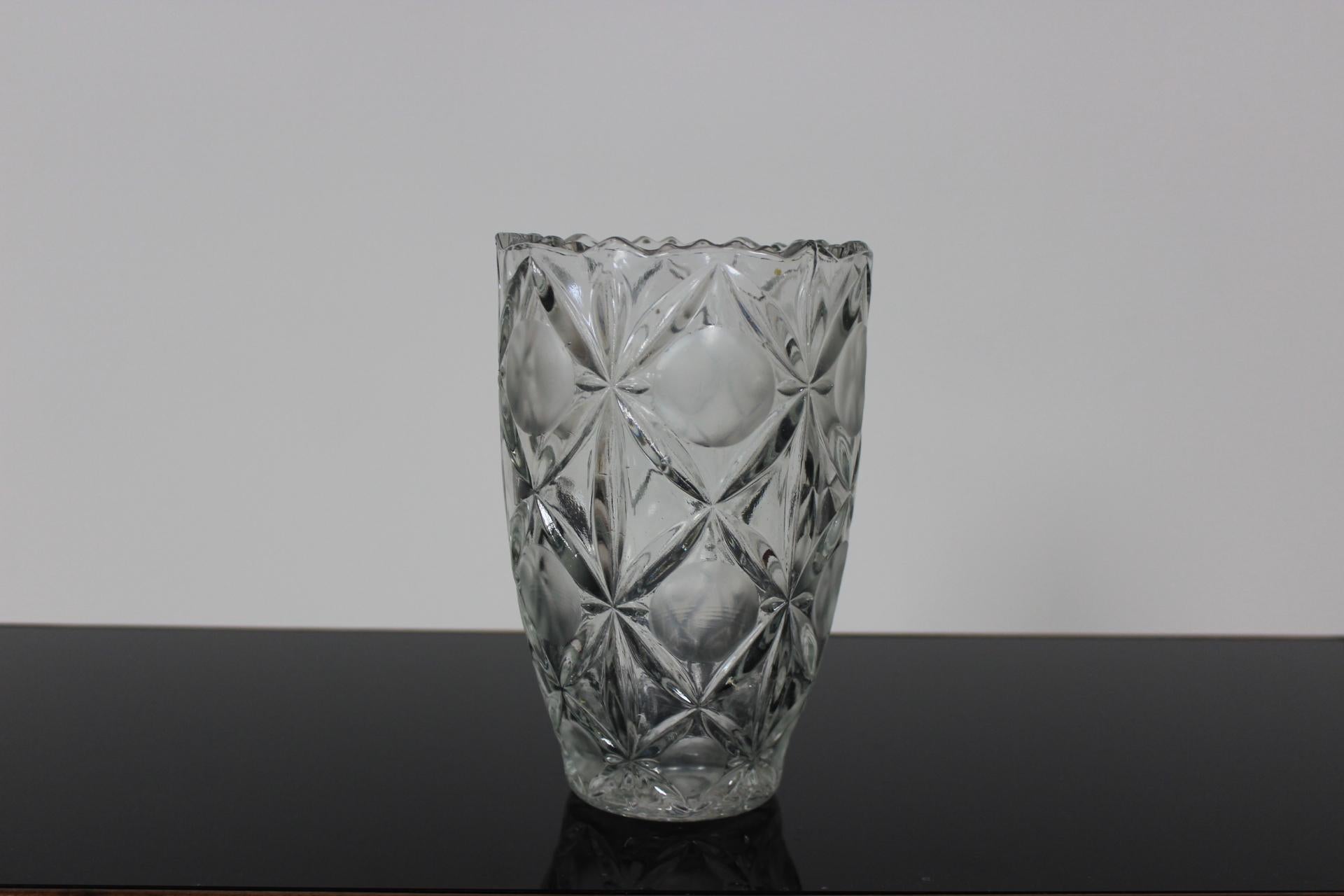 Mid-Century Modern Vase tchèque en verre de Bohème, 1970 en vente
