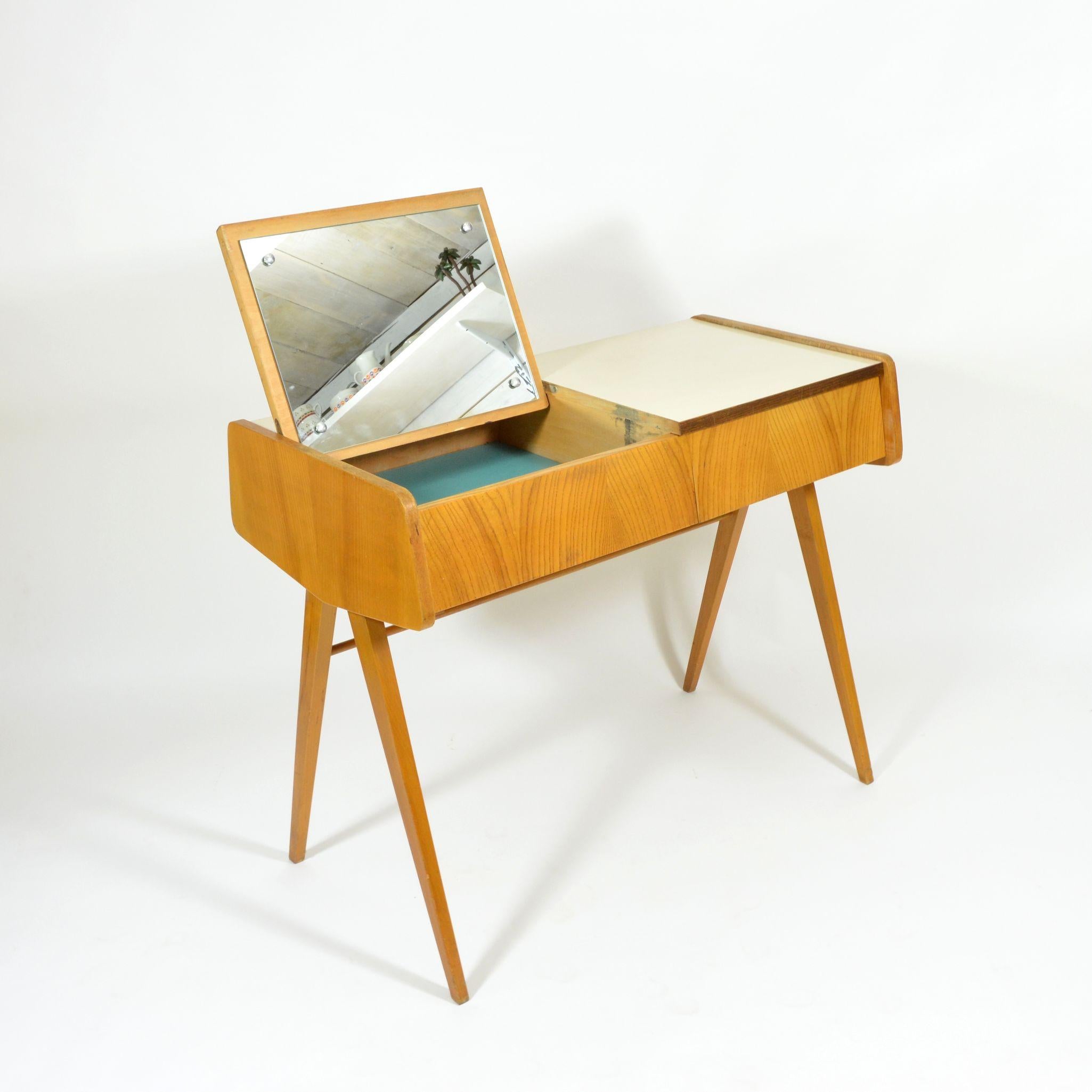 Czech Vintage Dressing Table, 1970s In Good Condition In Zbiroh, CZ