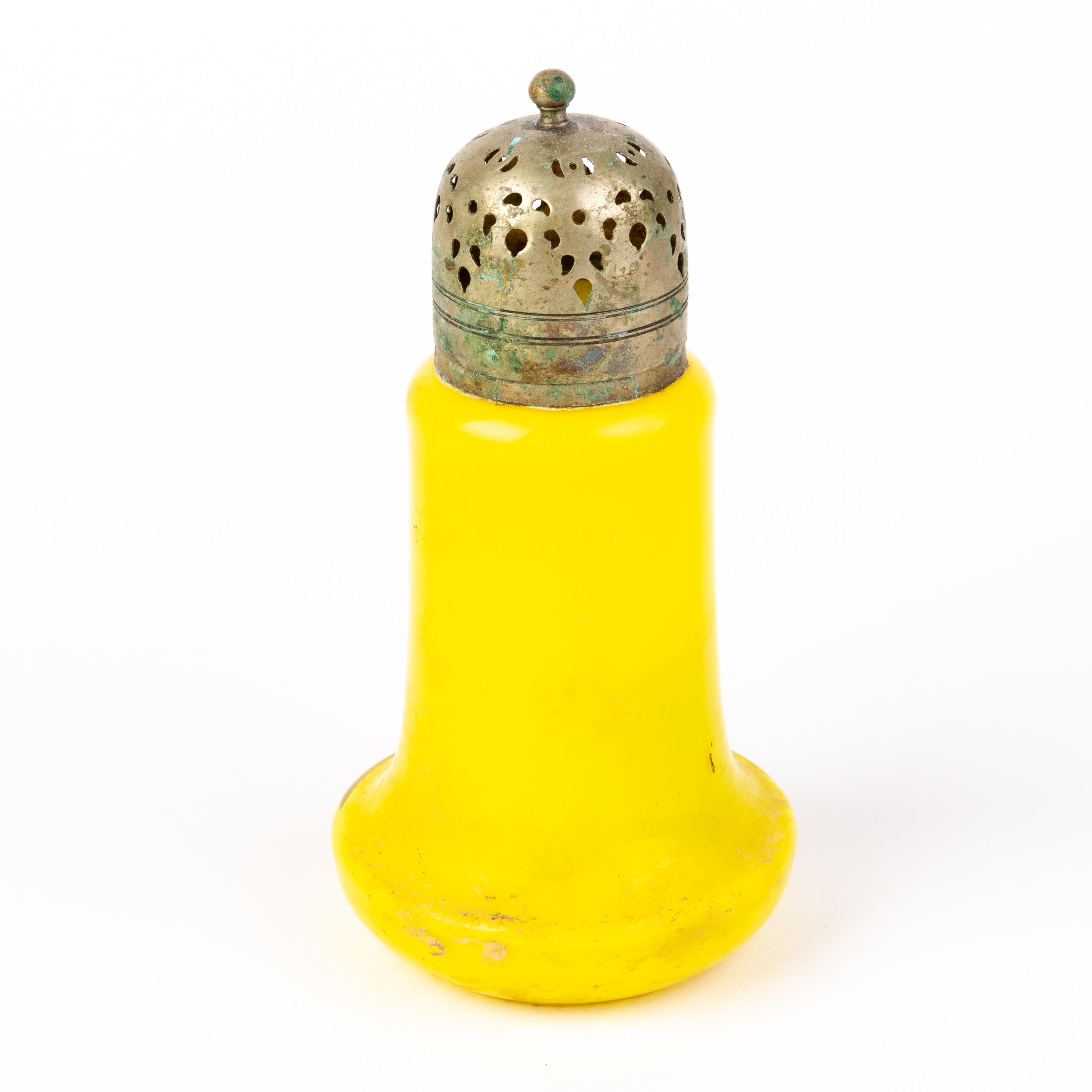 In good condition
From a private collection
Czech Yellow Bohemian Opaline Glass Art Deco Shaker 
