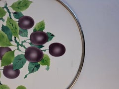 Tschechoslowakisches Art Deco Porzellantablett mit Pflaumenmotiv und Metallrand, 1930er Jahre