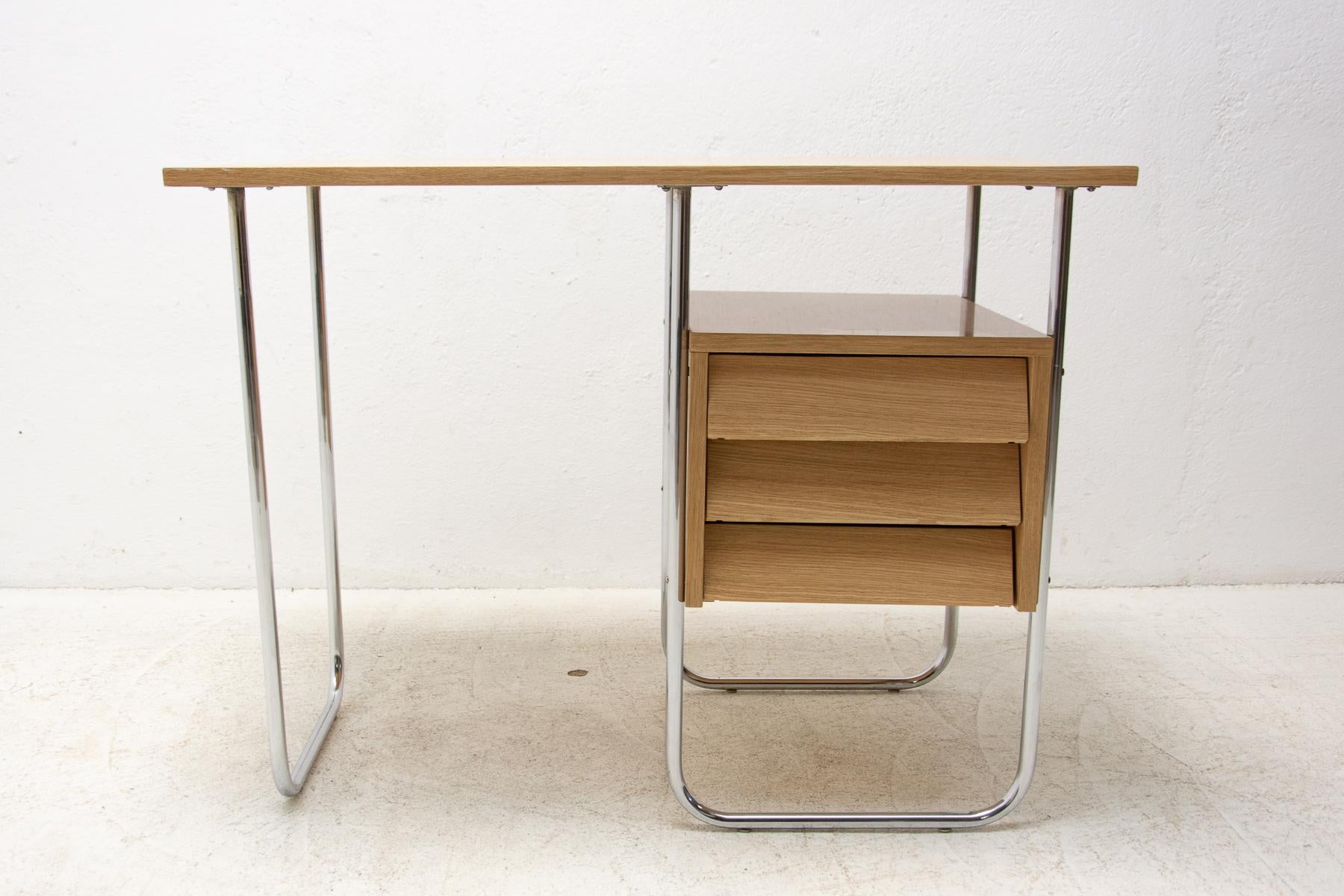 Czechoslovak Midcentury Chrome and Formica Writing Desk, 1950s, Czechoslovakia For Sale 9