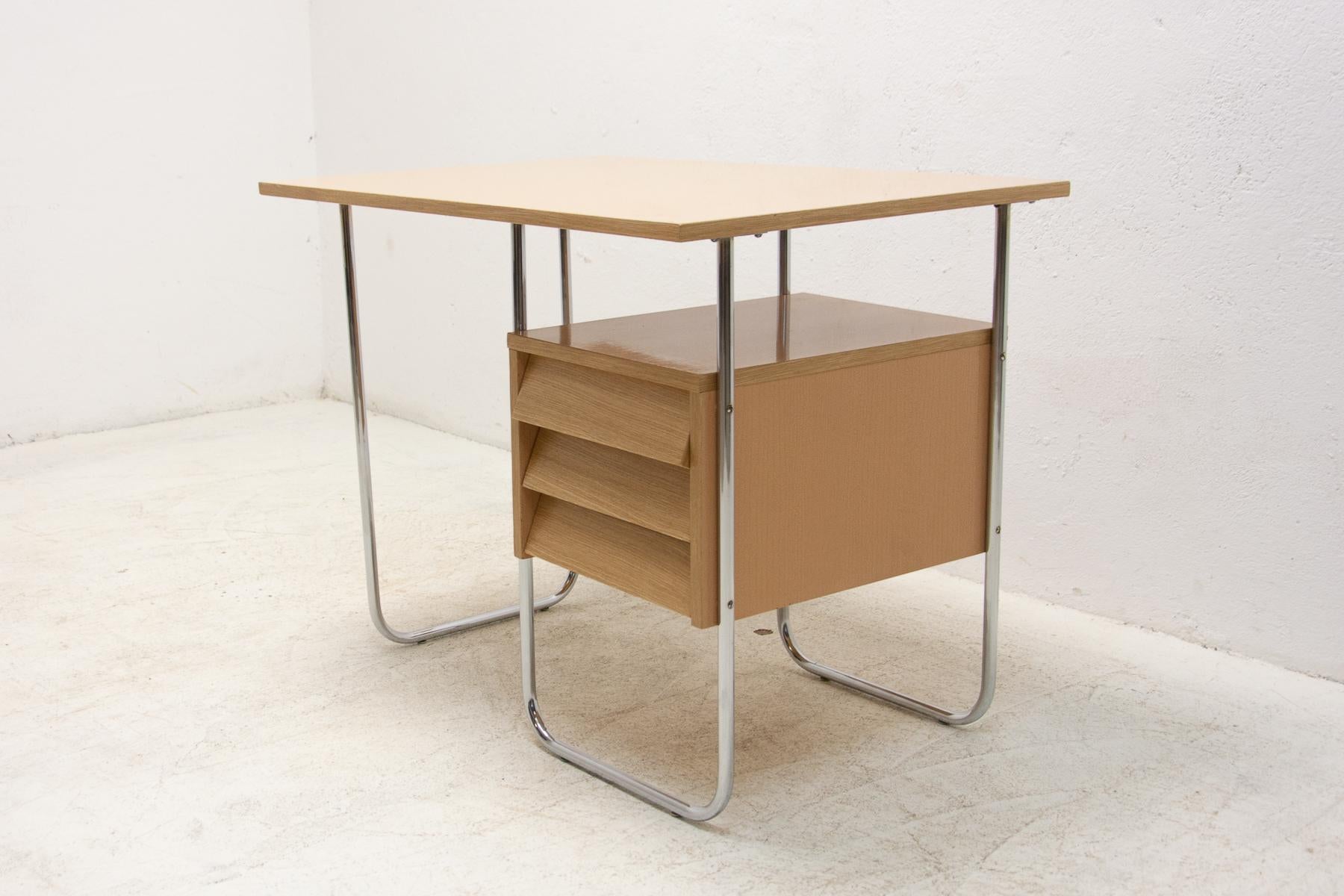 Czechoslovak Midcentury Chrome and Formica Writing Desk, 1950s, Czechoslovakia In Good Condition For Sale In Prague 8, CZ