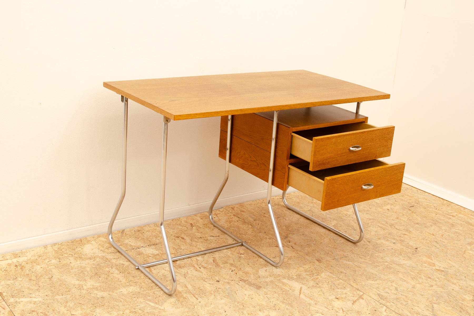 Escritorio modernista checoslovaco de cromo y madera, años 50, Europa en venta 4