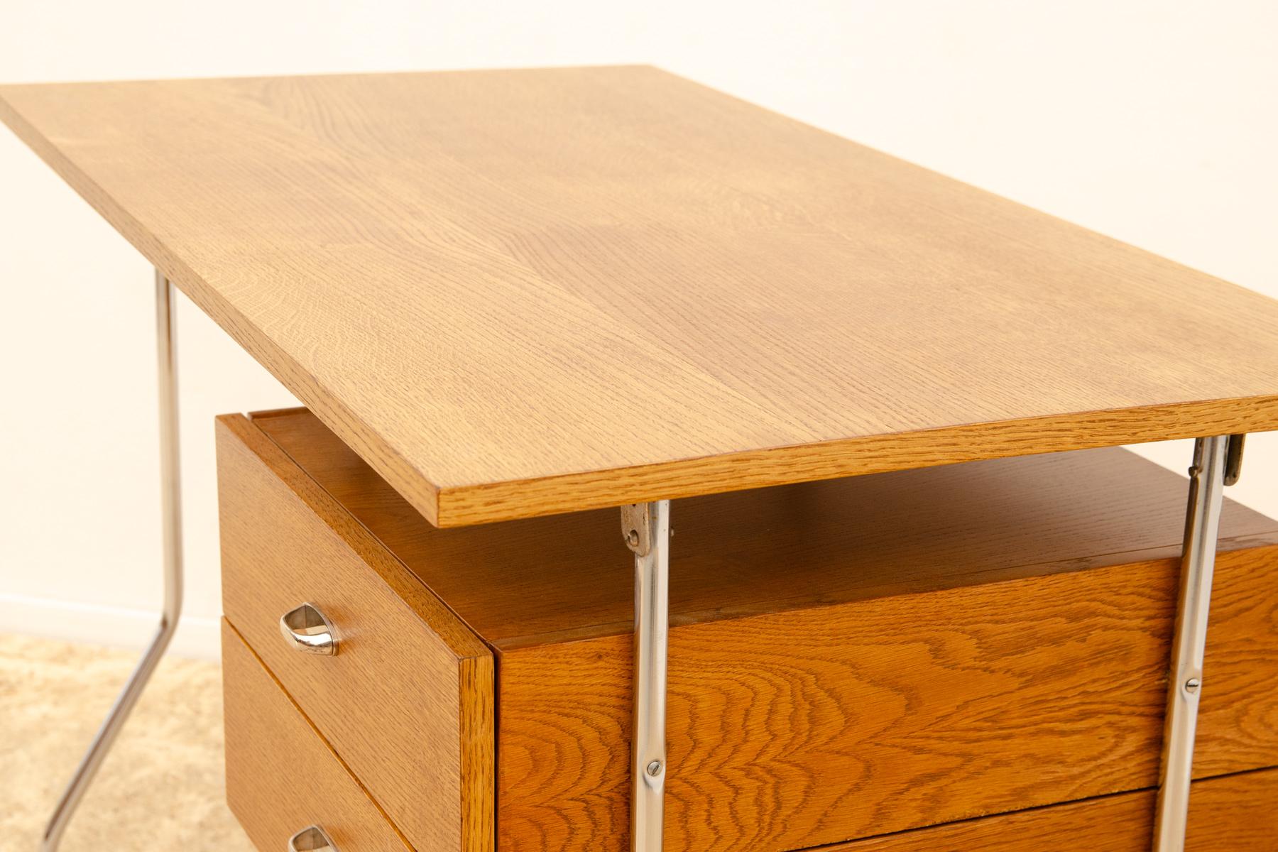 Escritorio modernista checoslovaco de cromo y madera, años 50, Europa en venta 7