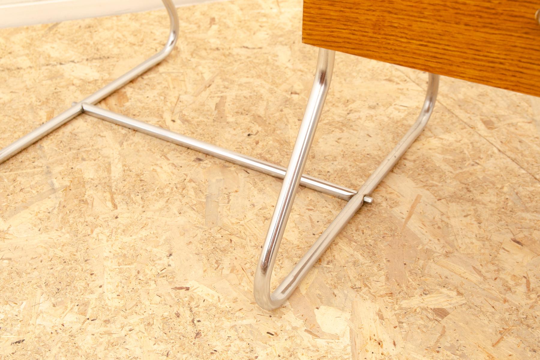 Escritorio modernista checoslovaco de cromo y madera, años 50, Europa en venta 8