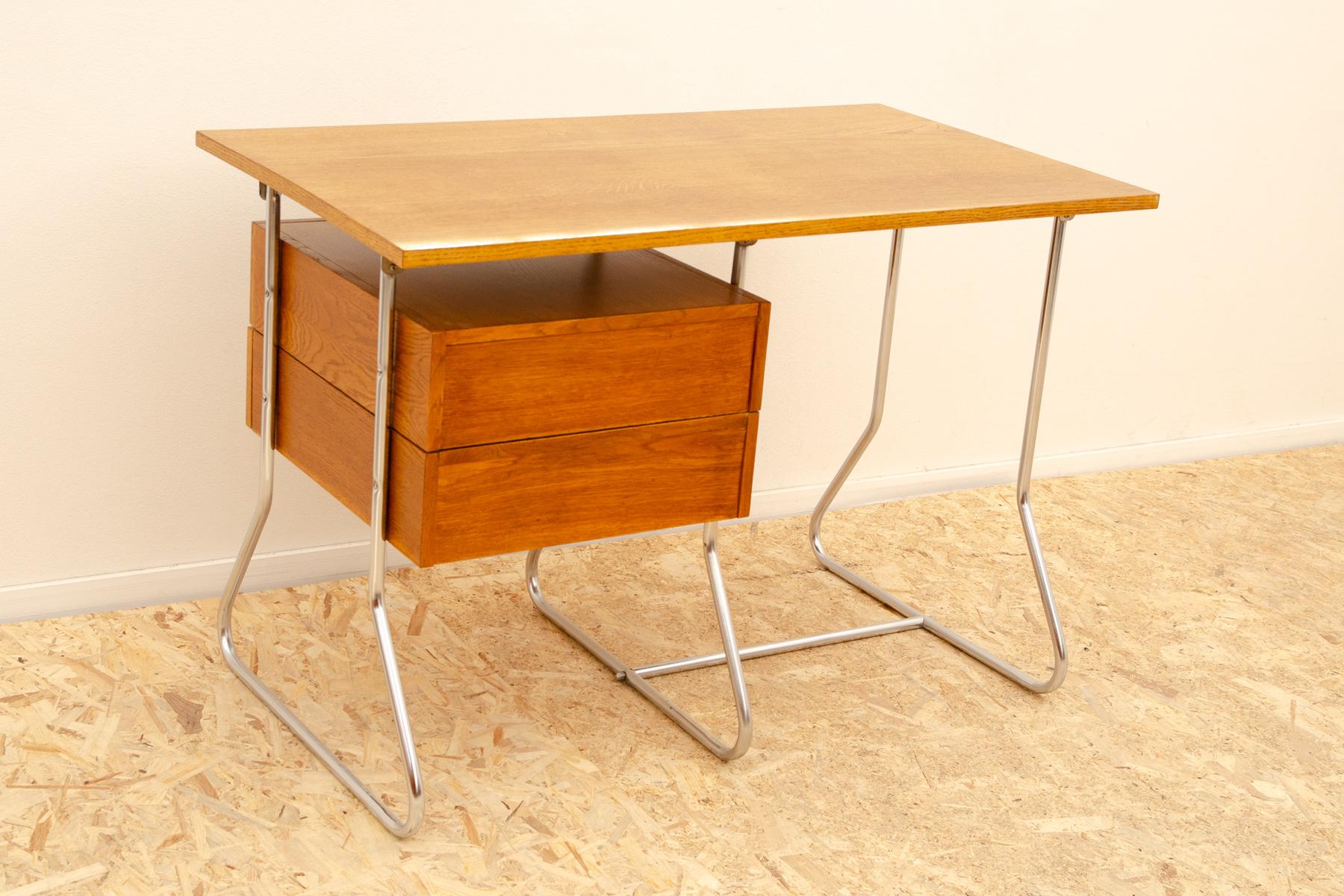 Escritorio modernista checoslovaco de cromo y madera, años 50, Europa en venta 10