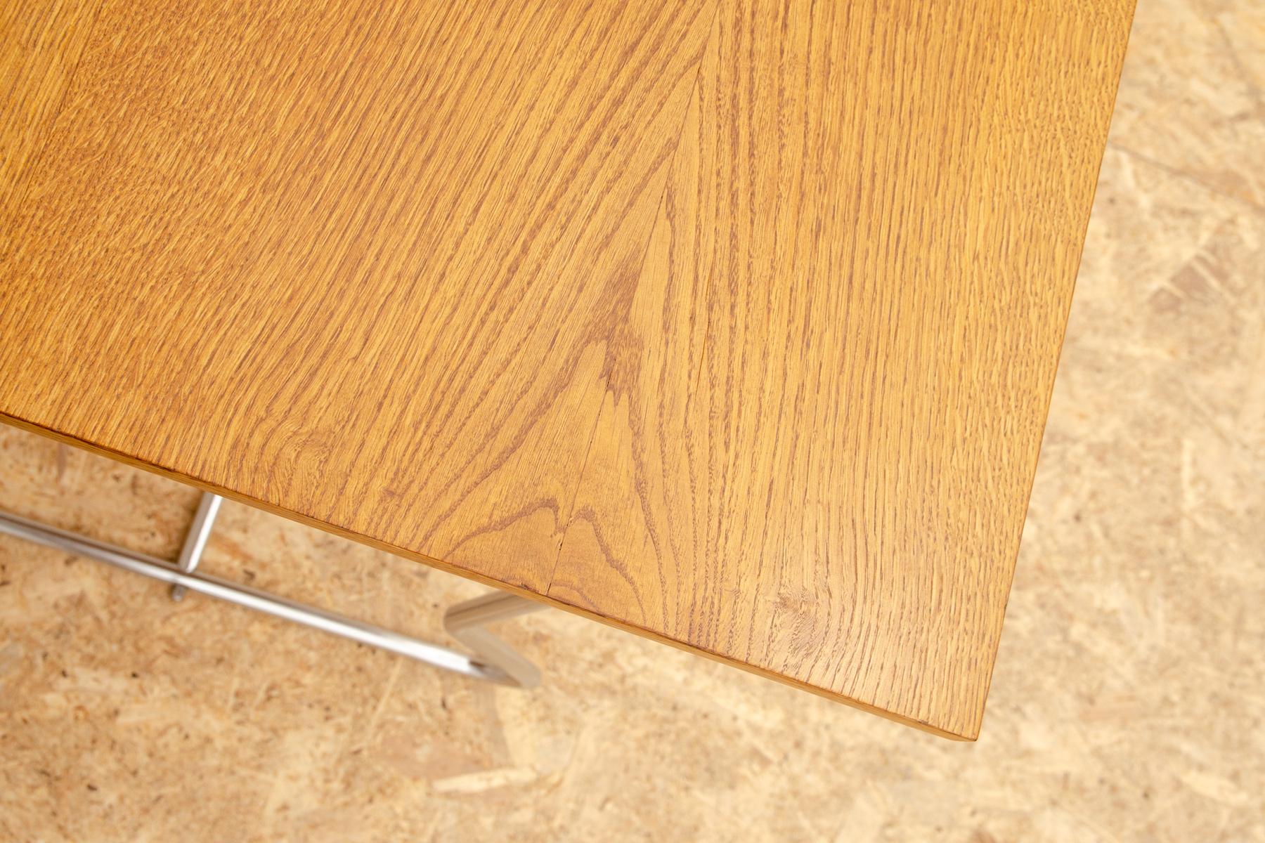 Escritorio modernista checoslovaco de cromo y madera, años 50, Europa en venta 2