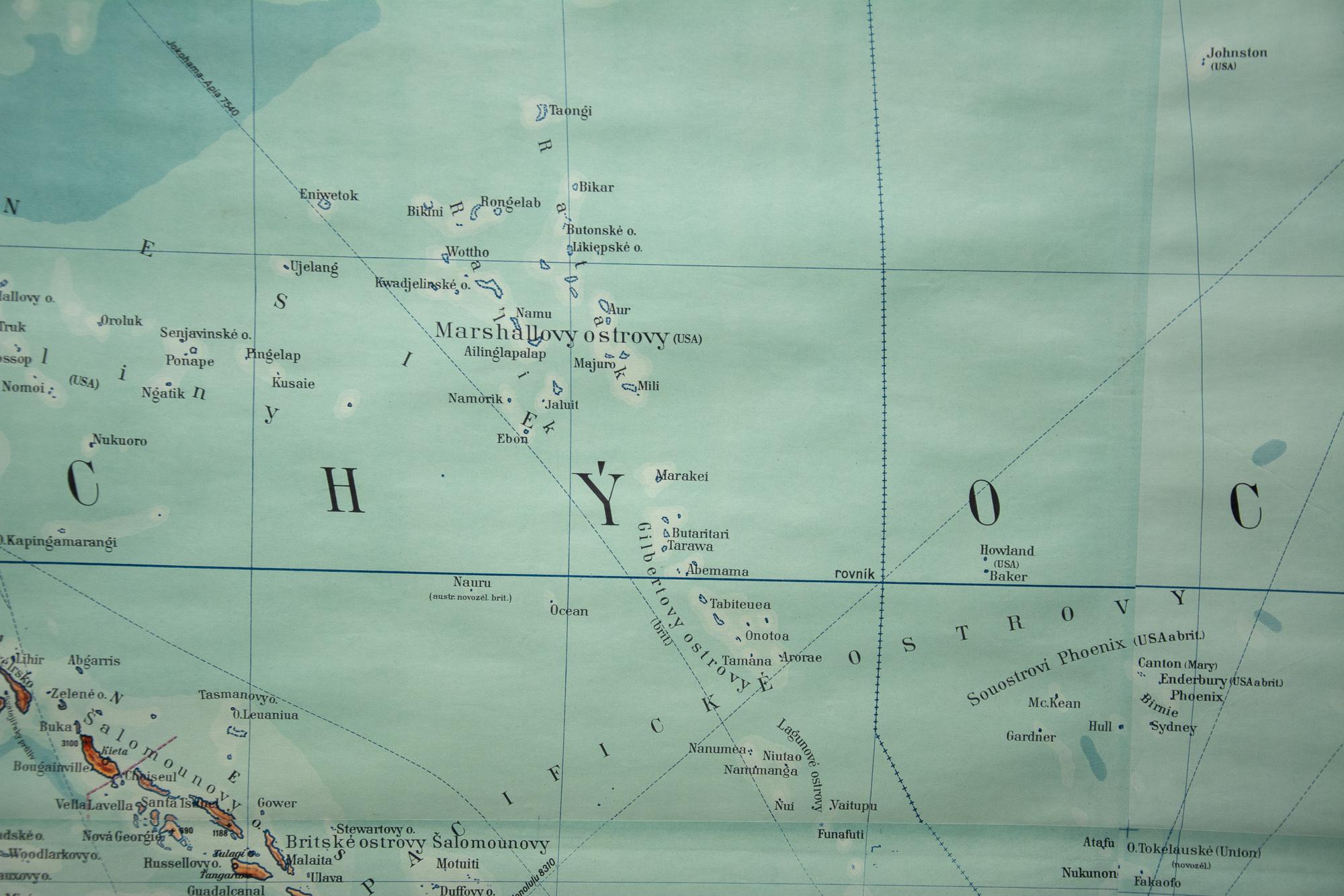 Czechoslovak Vintage School Maps of Australia and Oceania, 1955 2