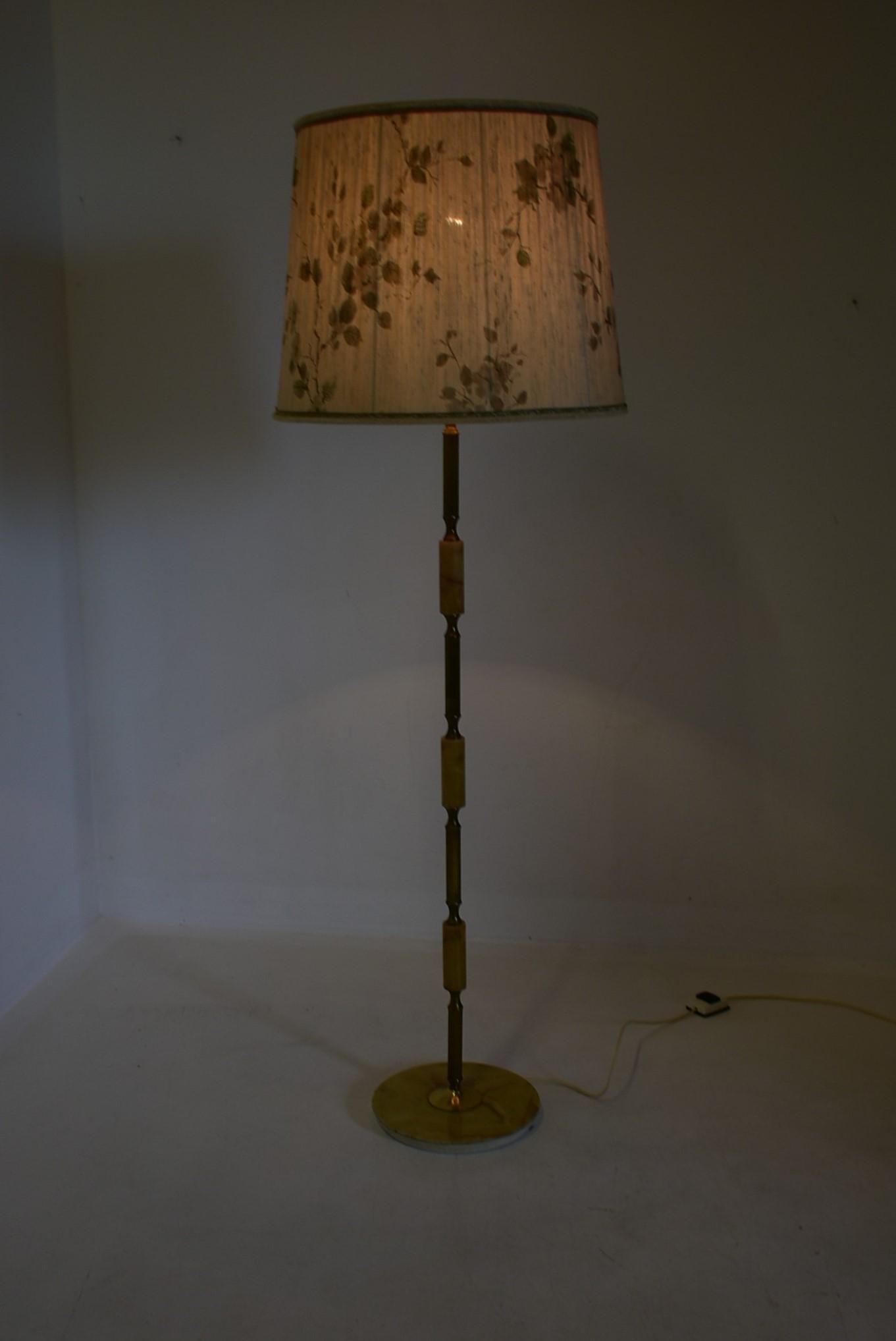 Czechoslovakia Mid-Century Floor Lamp in Alabaster and Brass, 1950s For Sale 15