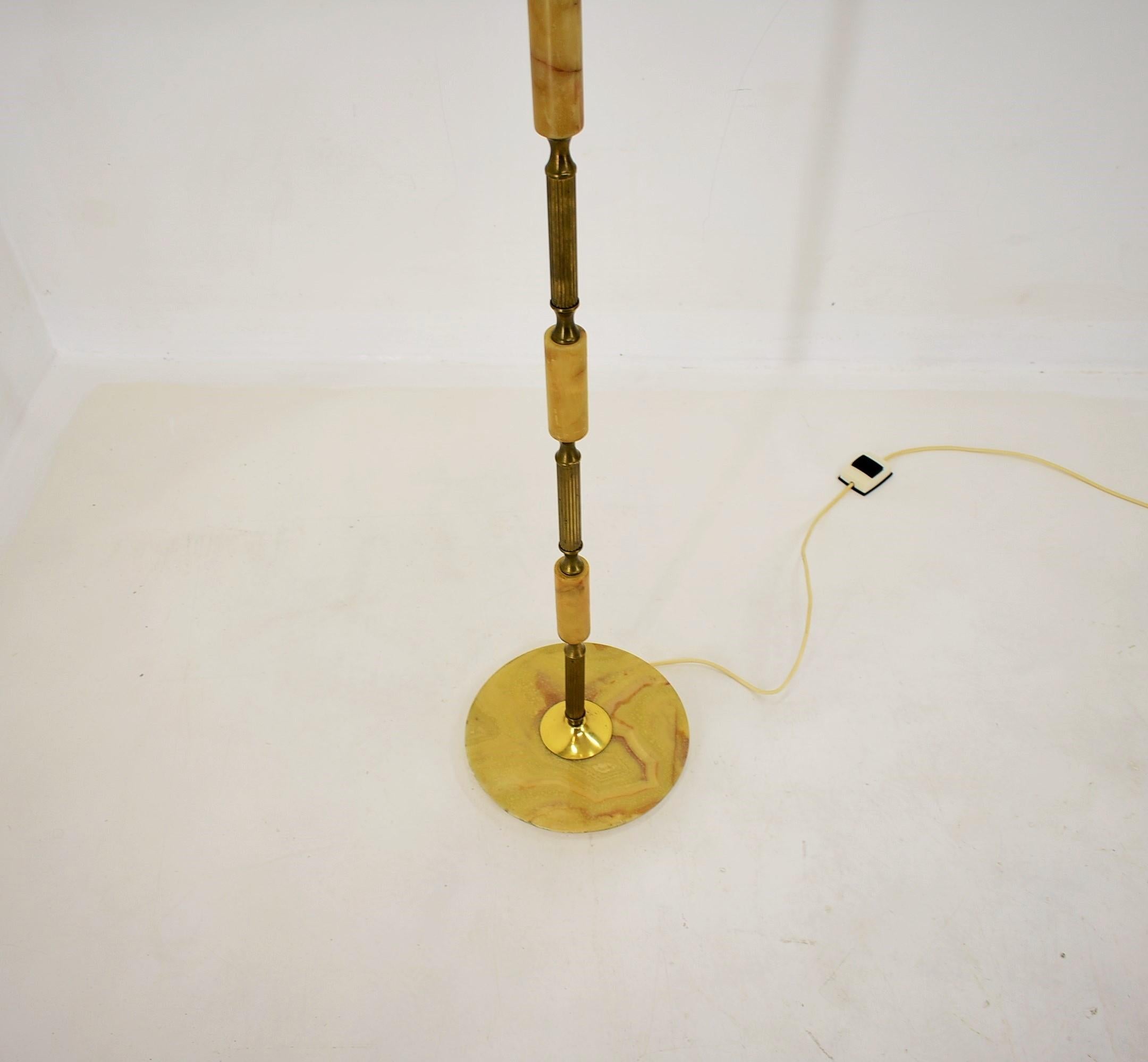Mid-20th Century Czechoslovakia Mid-Century Floor Lamp in Alabaster and Brass, 1950s For Sale