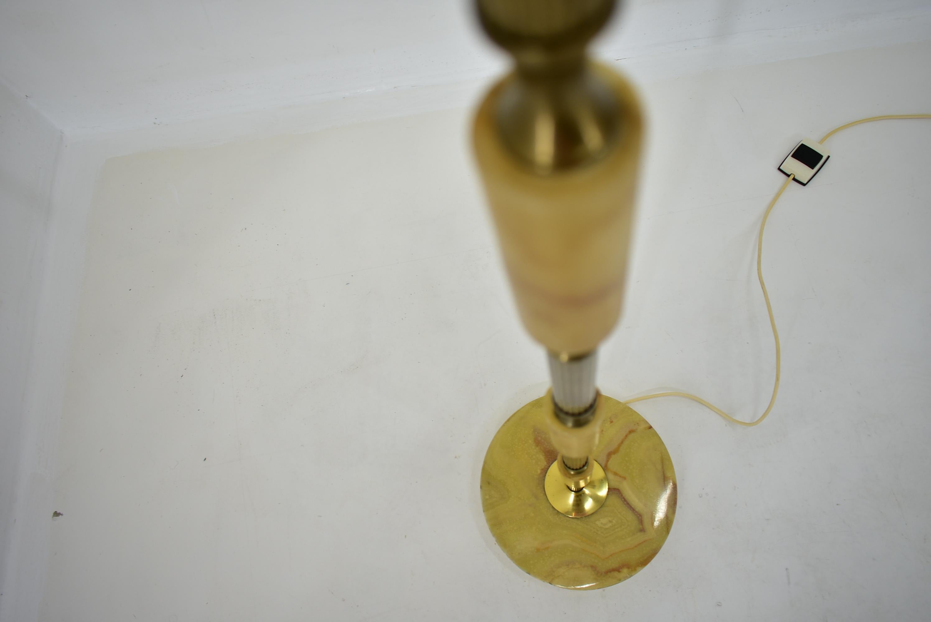 Czechoslovakia Mid-Century Floor Lamp in Alabaster and Brass, 1950s For Sale 1