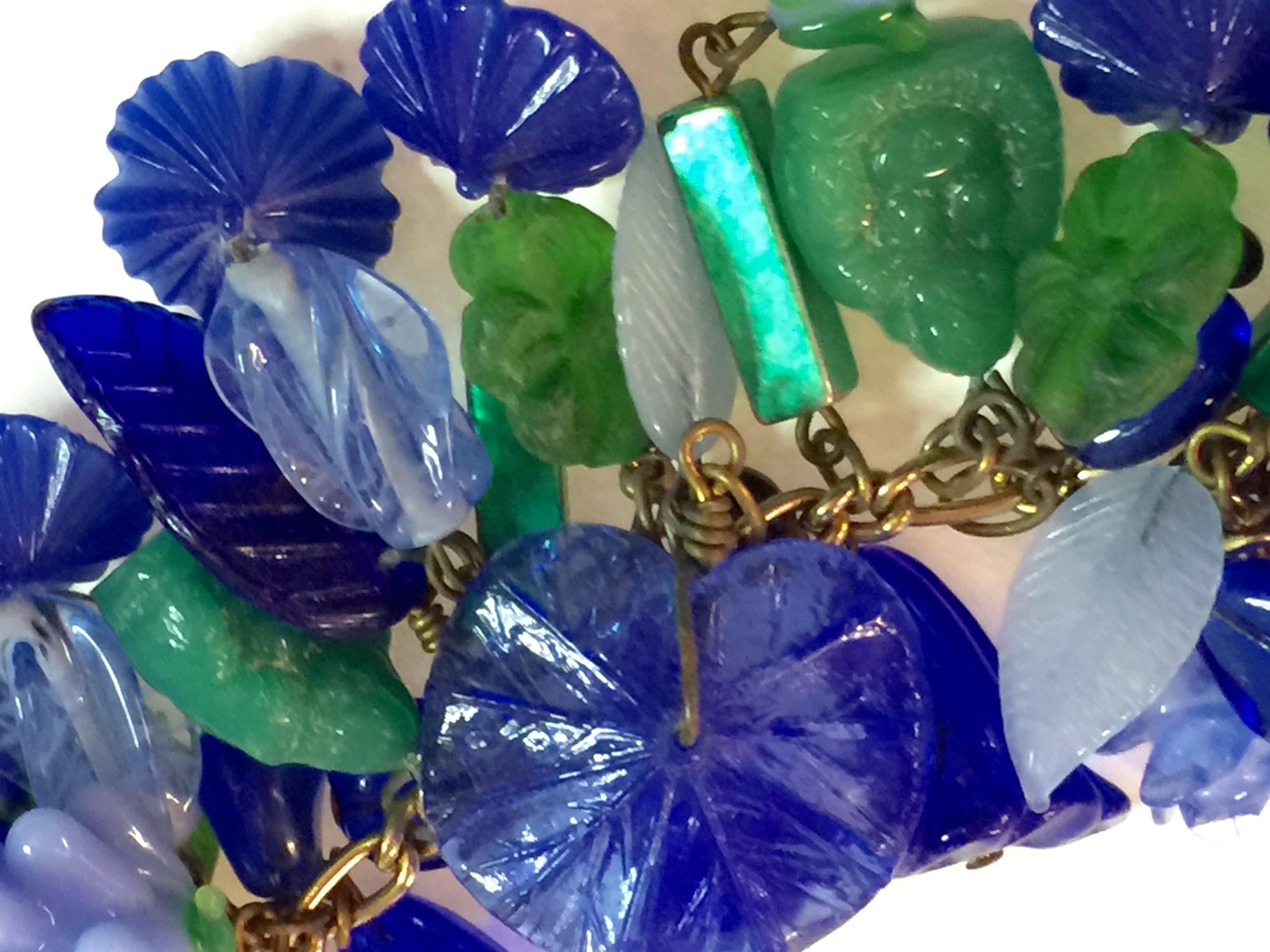 Women's Czechoslovakian 1940s Floral Leaf Glass Charms Necklace Pididdily Links 1960s For Sale