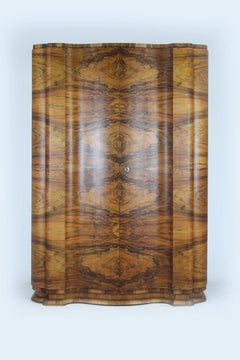 Czechoslovakian Art Deco Curved Walnut Veneer Wardrobe, 1940s
