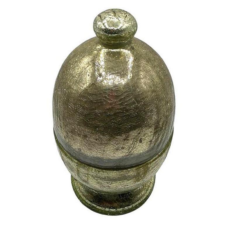 El original juego de barra de huevo decantador de cristal de mercurio checo de la época Art Déco con seis vasos de chupito es un llamativo tema de conversación que combina la elegancia clásica de Europa del Este con el diseño moderno temprano. El