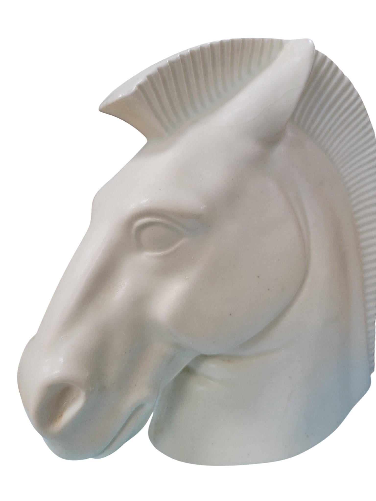 Busto di cavallo in porcellana di bisquit cecoslovacca, 1920-1960 circa in vendita 1