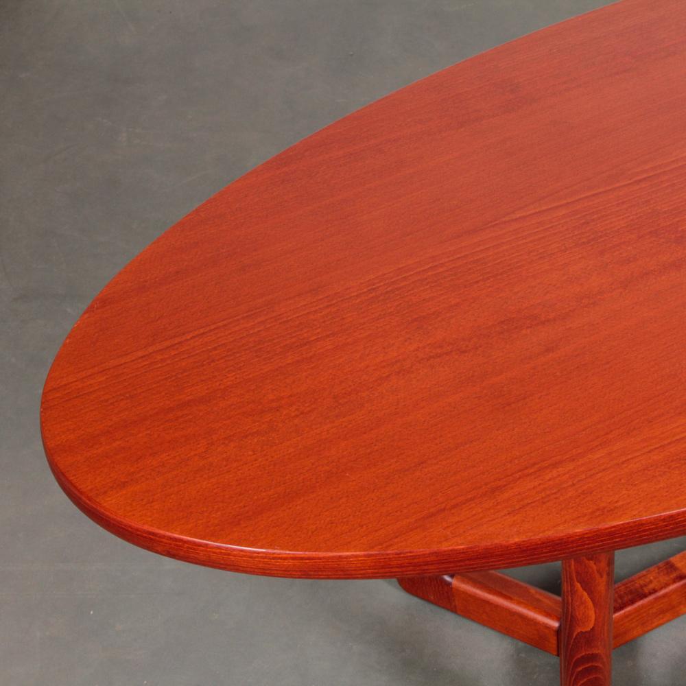 Slovaque  Table ovale tchécoslovaque Venesa pour Dřevotvar, 1970 en vente