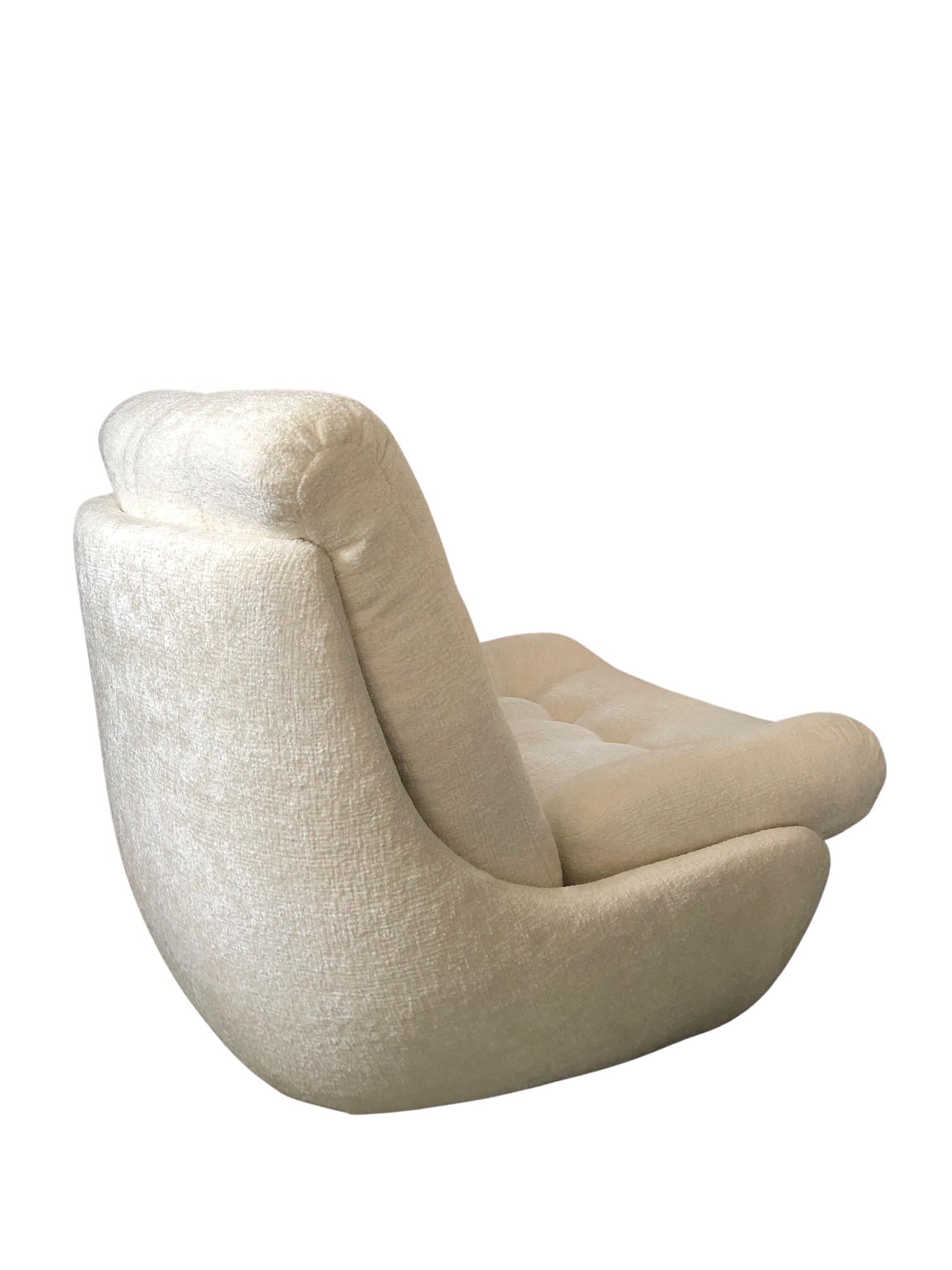 Czechoslovakian White Boucle Big Atlantis Armchair, 1960s In Excellent Condition In WARSZAWA, 14