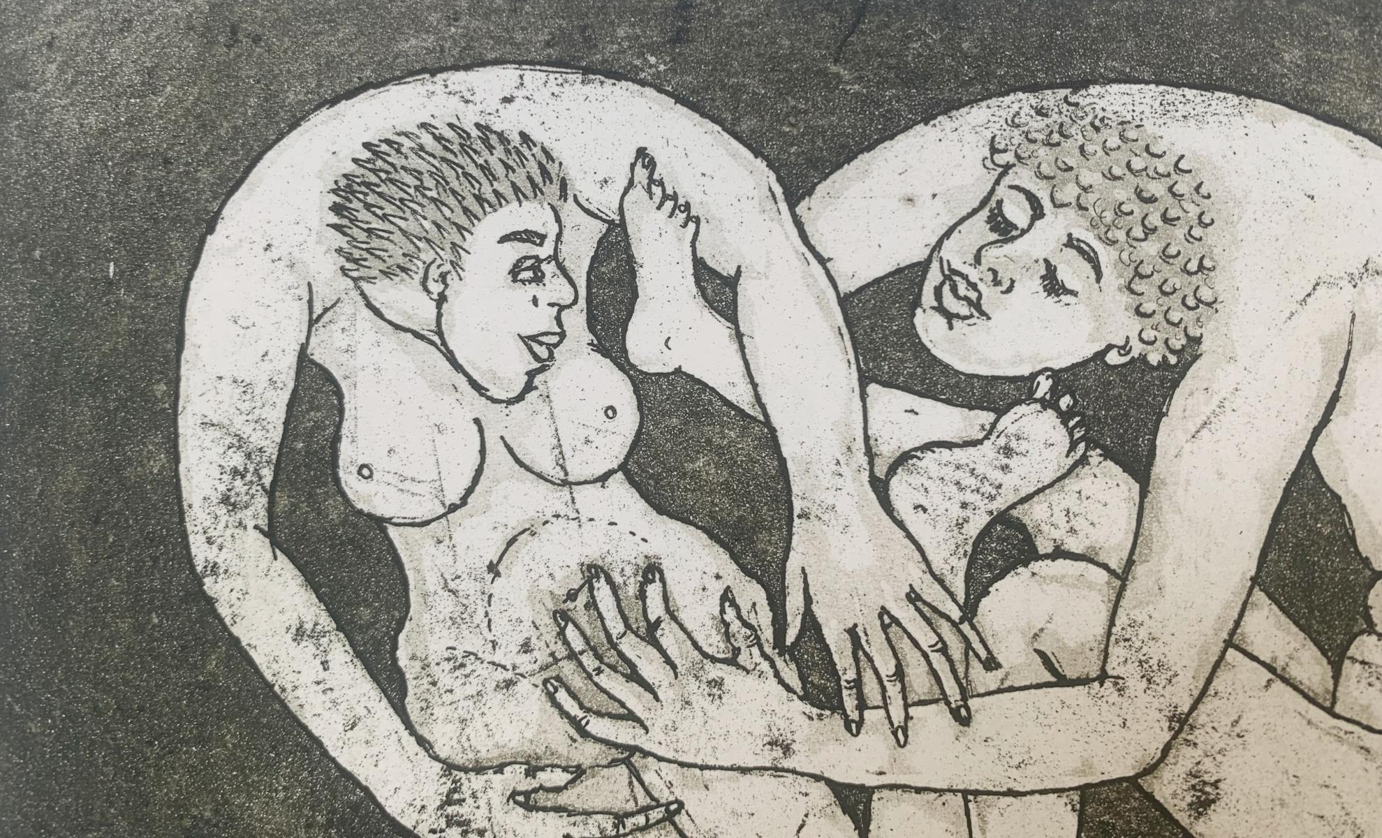 Grabado figurativo monocromático o más bien en blanco y negro con aguatinta del artista polaco Czeslaw Tumielewicz. La obra representa dos cuerpos desnudos entrelazados en forma de corazón. La impresión es romántica. El título es 