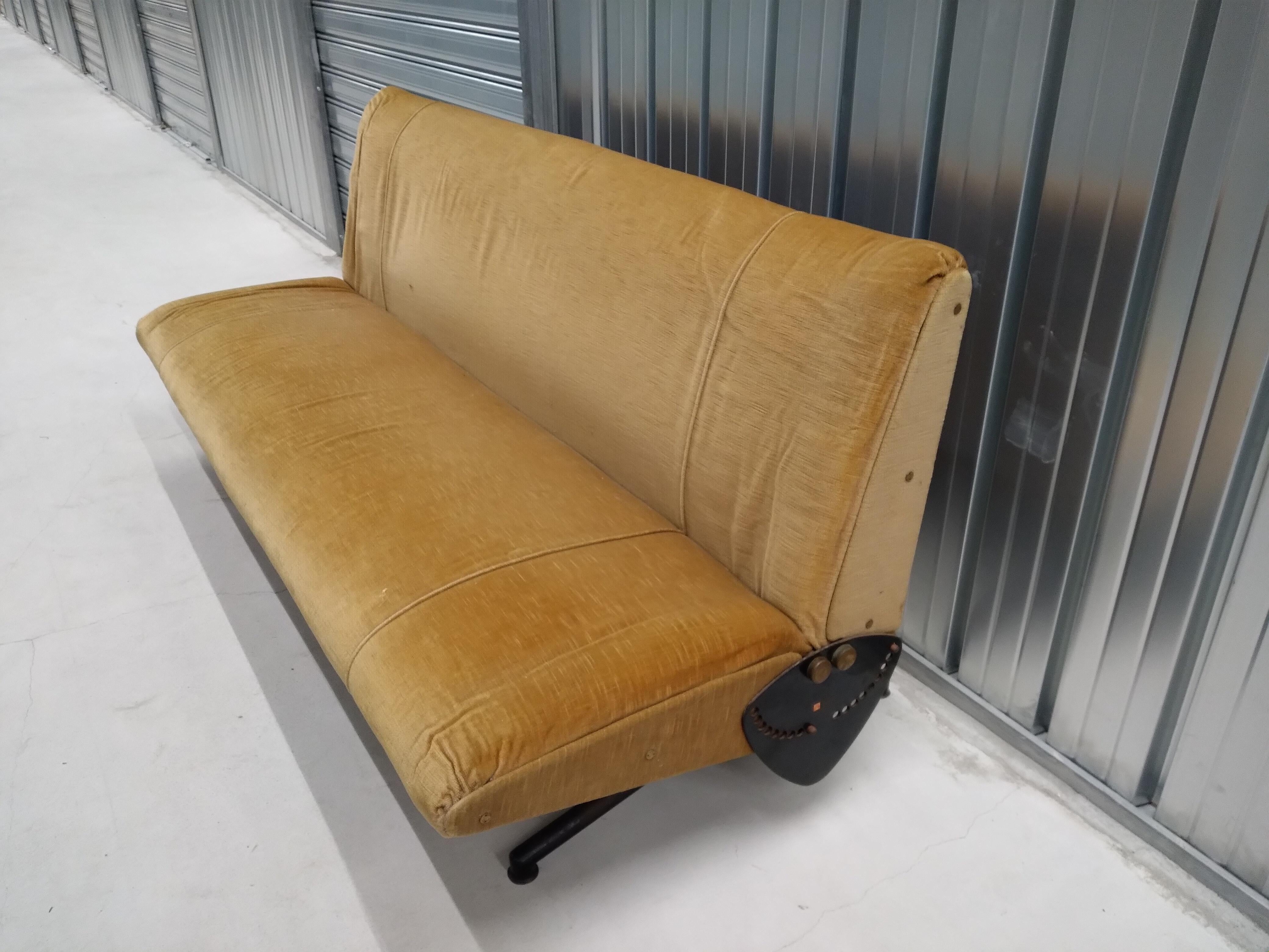 D 70 Sofa by Osvaldo Borsani from Tecno, Italy, 1955s In Good Condition In Lucca, IT