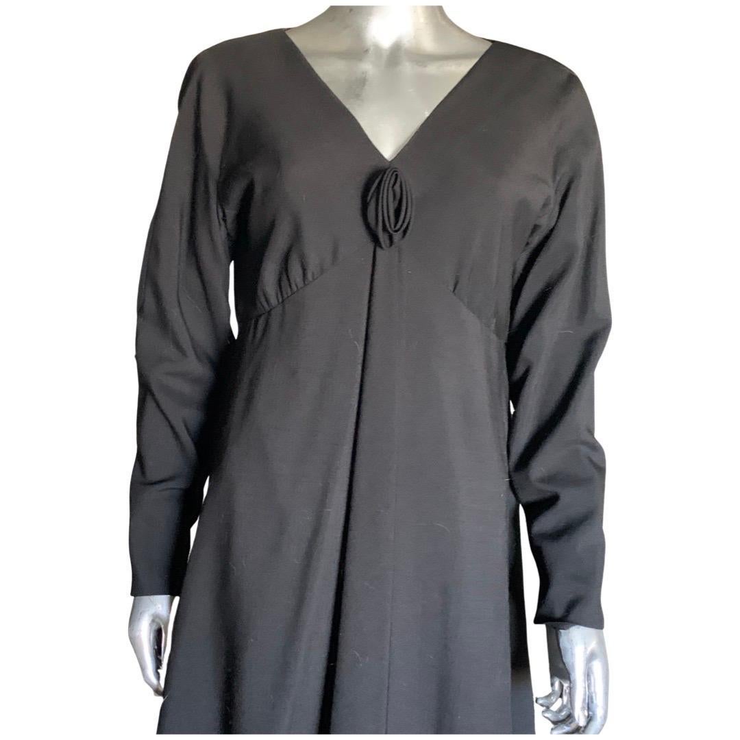 dCrenza Beverly Hills - Petite robe de cocktail noire vintage faite sur-mesure, taille 14  en vente 6