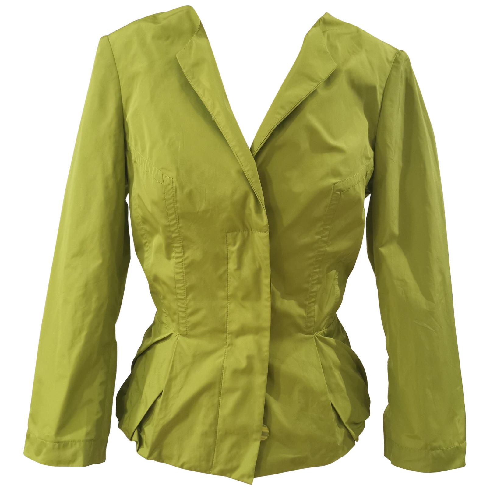 D. Exterior green jacket