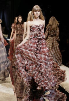 D&G by DOLCE & GABBANA Abito in chiffon di seta increspato a tartufo per la passerella FW 2008