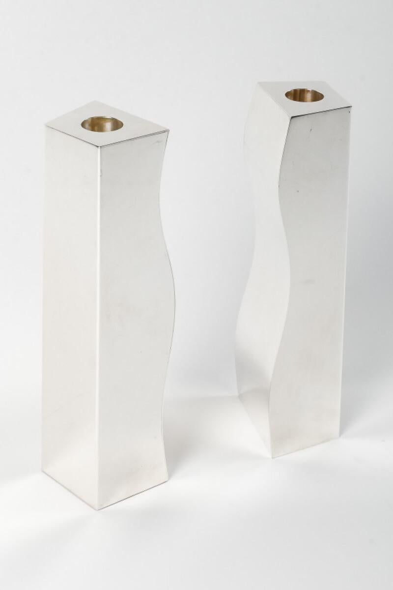 D. GARRIDO Pair of 20th century constructivism sold silver candlesticks In Good Condition For Sale In SAINT-OUEN-SUR-SEINE, FR
