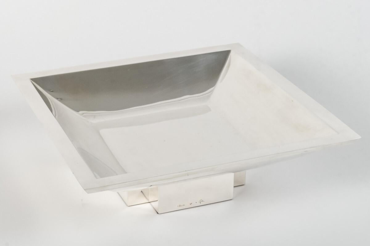 D. GARRIDO – Square Centerpiece In Sterling Silver 20th For Sale 5