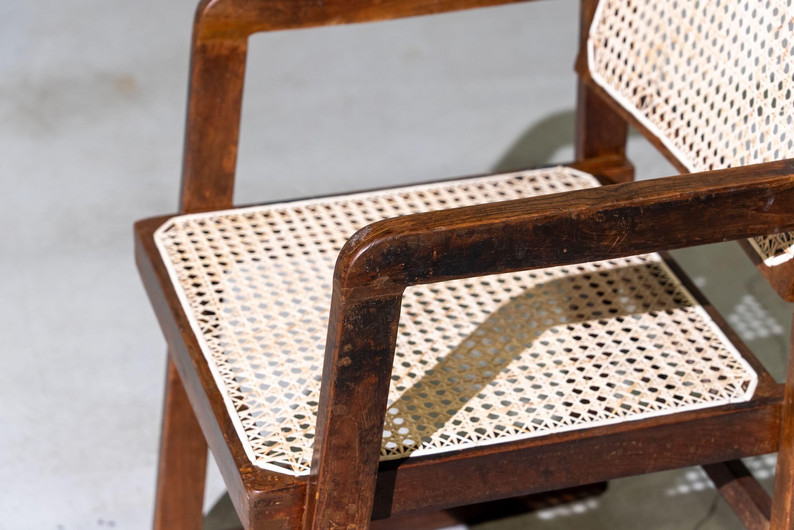 Silla Box con pata en D de Pierre Jeanneret, ca.1960 en Bueno estado para la venta en Tokyo, JP