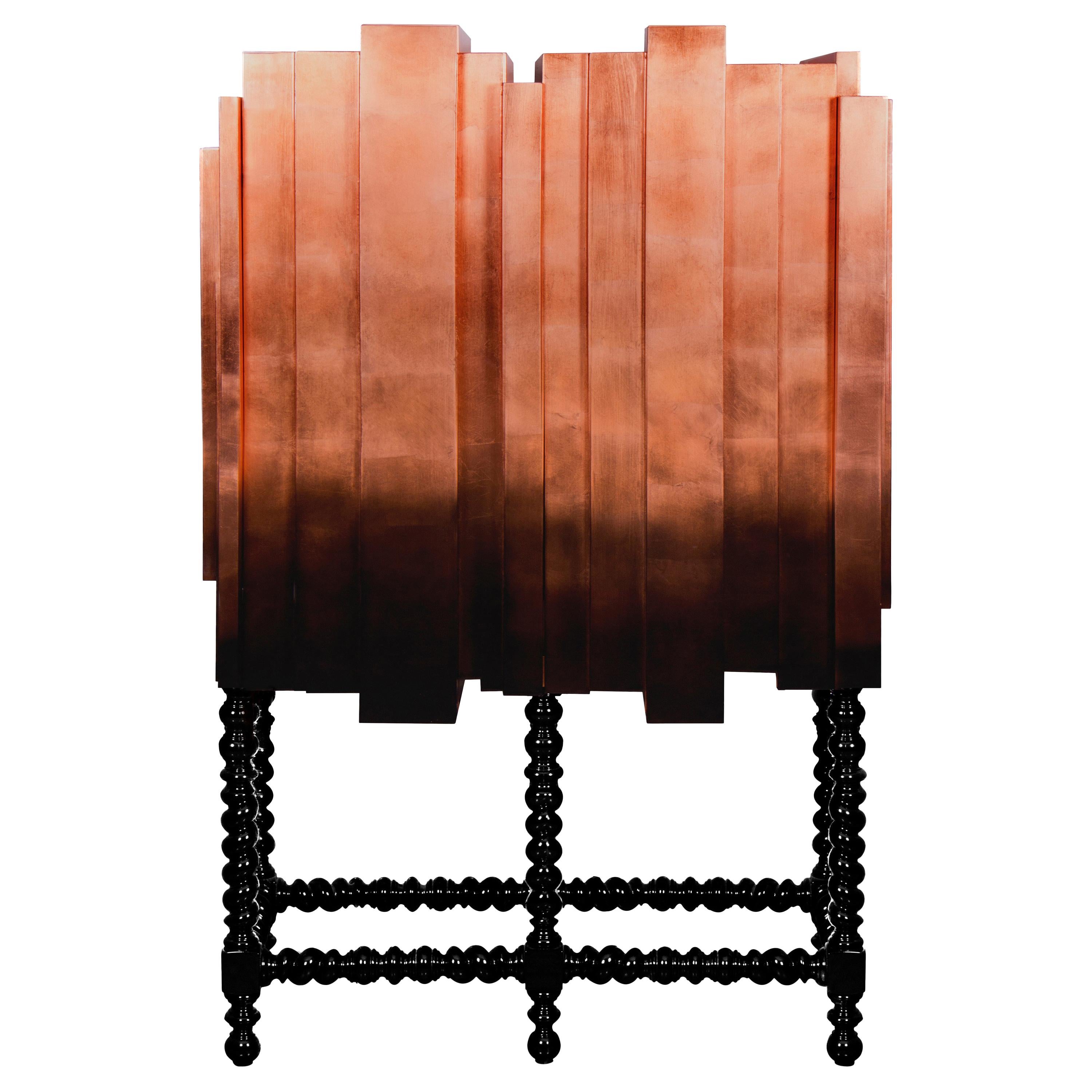 This unique and contemporary cabinet is inspired by the Manueline style, a style of architectural ornamentation of the first decades of the 16th century. A perfect symbiosis of innovative design and techniques with historic heritage. The body is
