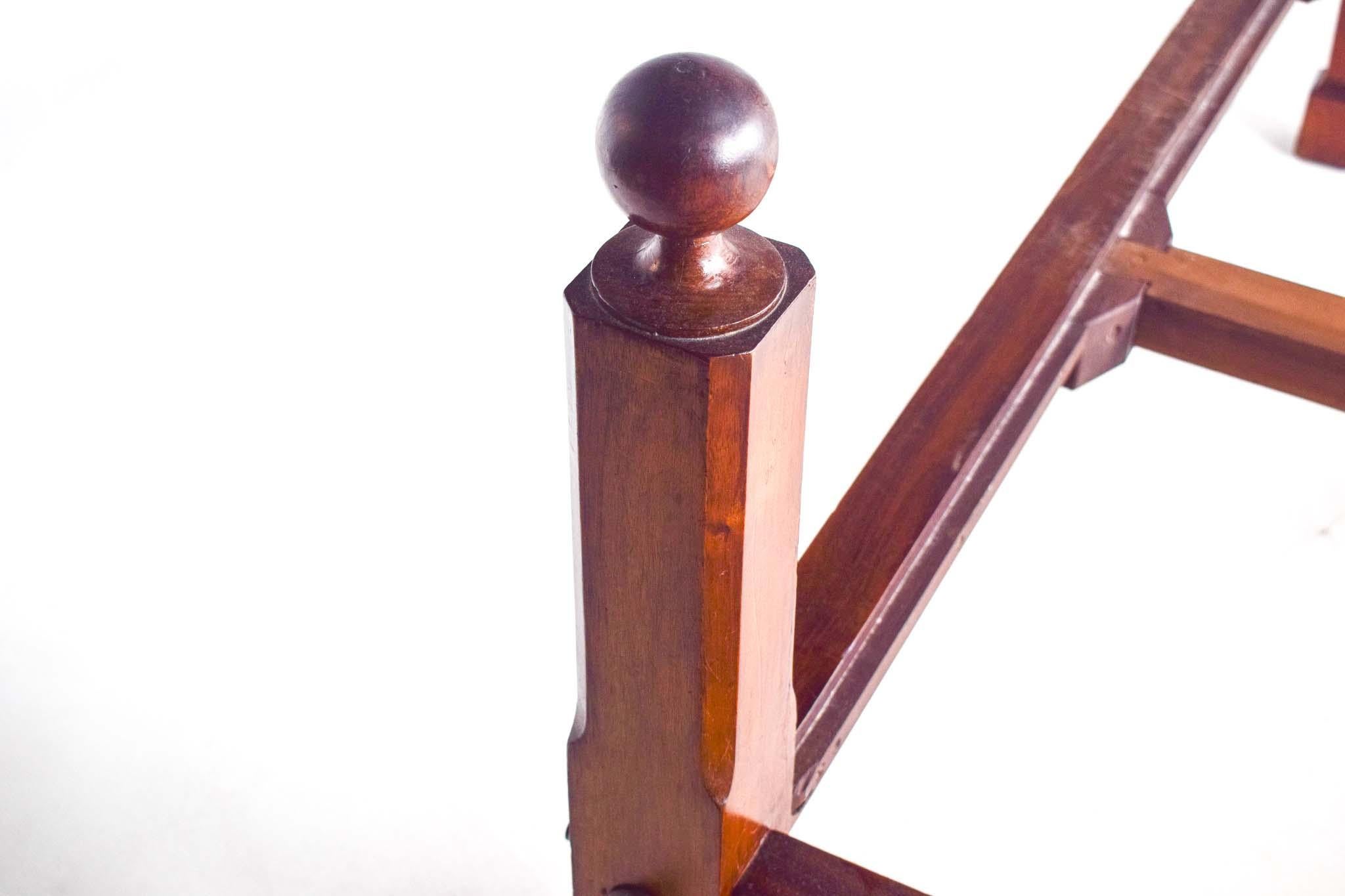 Doppelbett im Stil von D. Maria, aus Palisanderholz, Portugal, 19. Jahrhundert. im Angebot 3