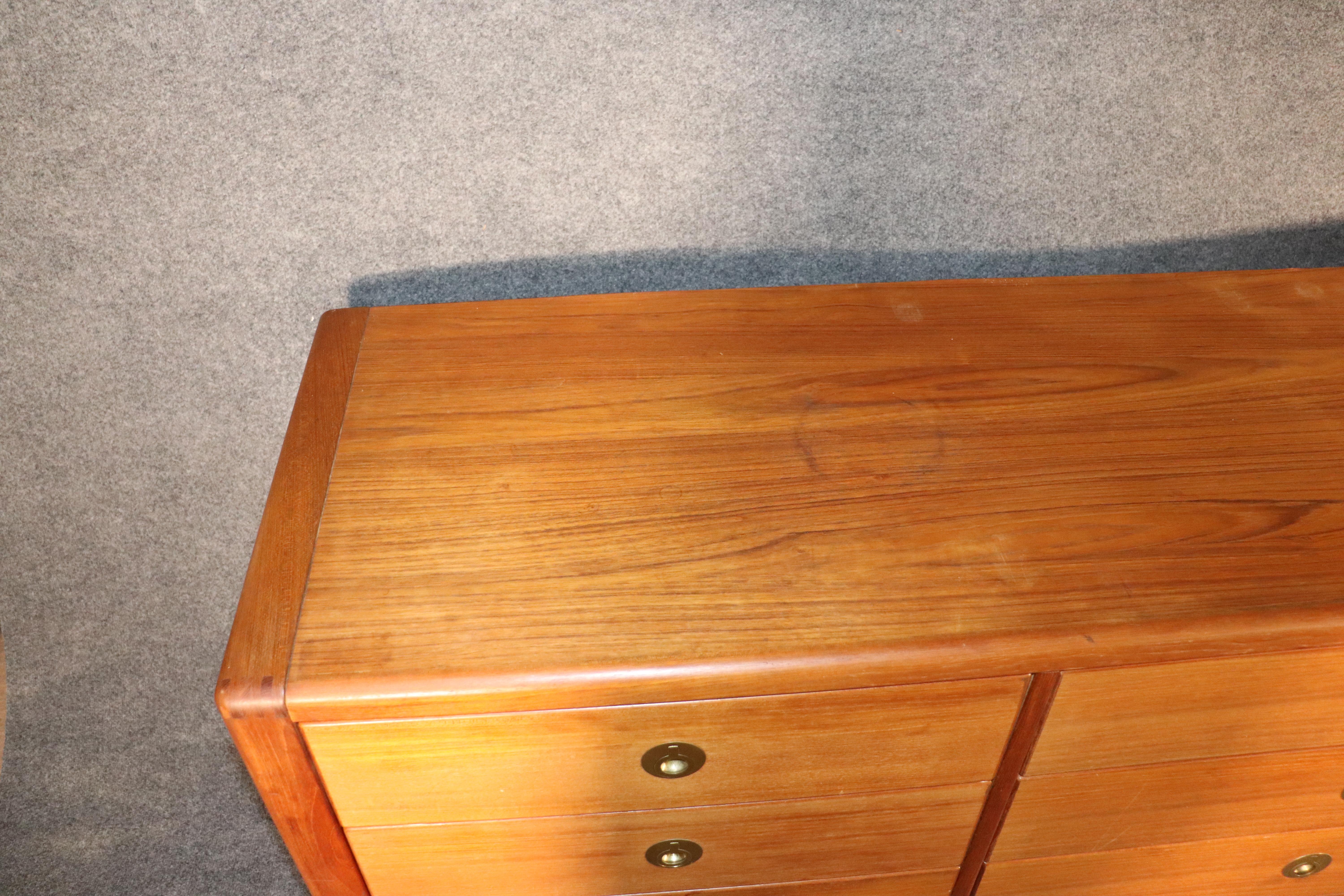 D-Scan 'Captain' Dresser  In Good Condition For Sale In Brooklyn, NY