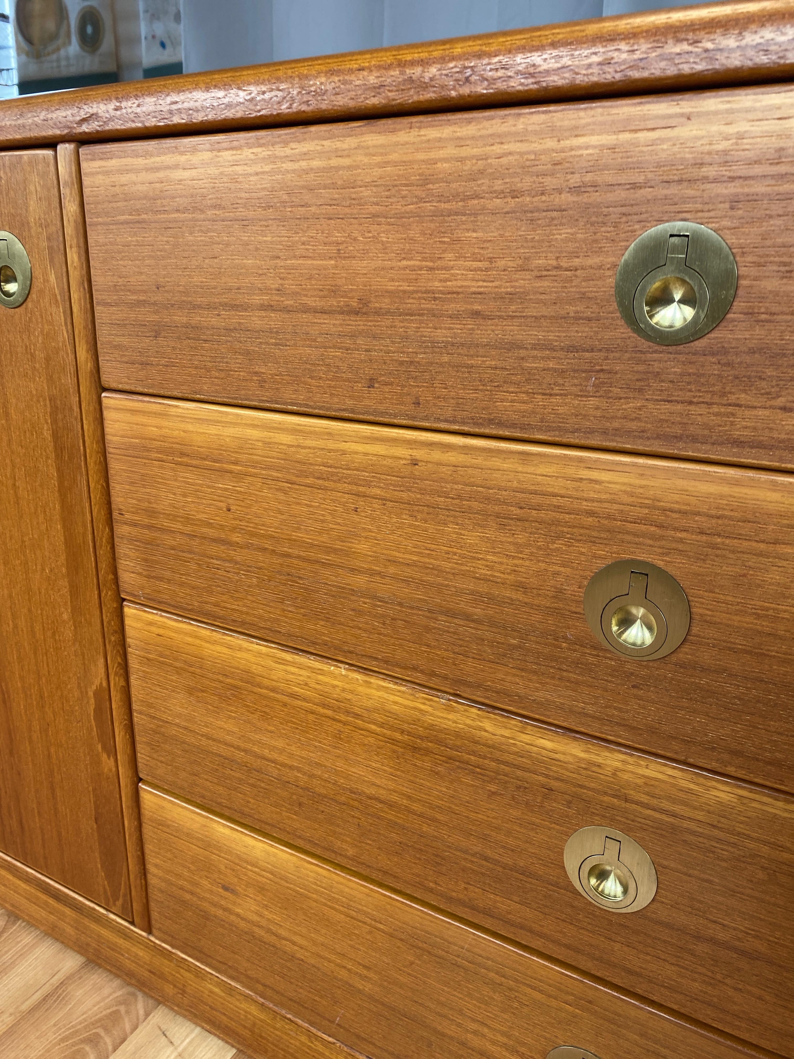 D-Scan Captain Line Scandinavian Modern Teak Credenza, 1970s 1