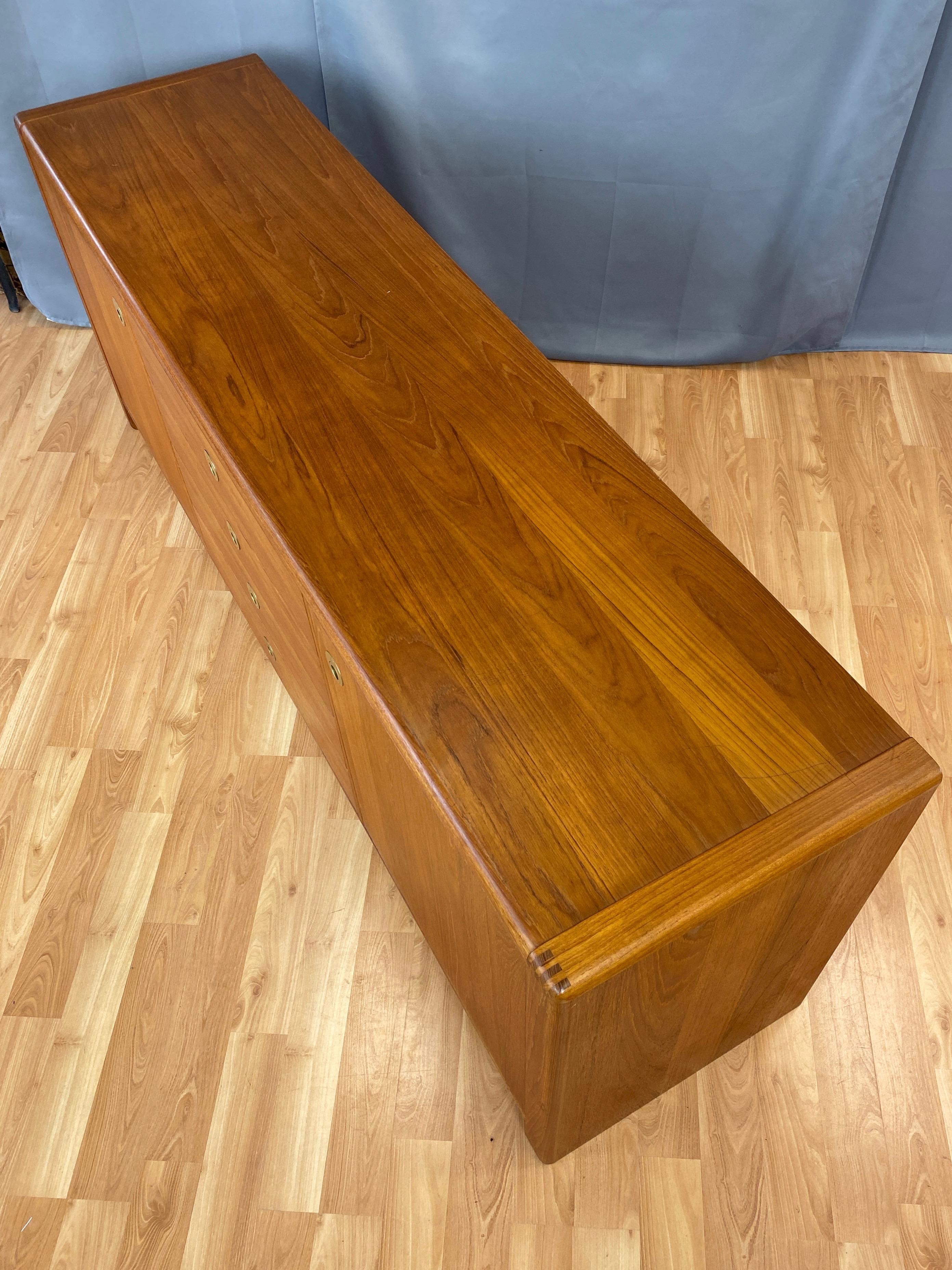 D-Scan Captain Line Scandinavian Modern Teak Credenza, 1970s 7