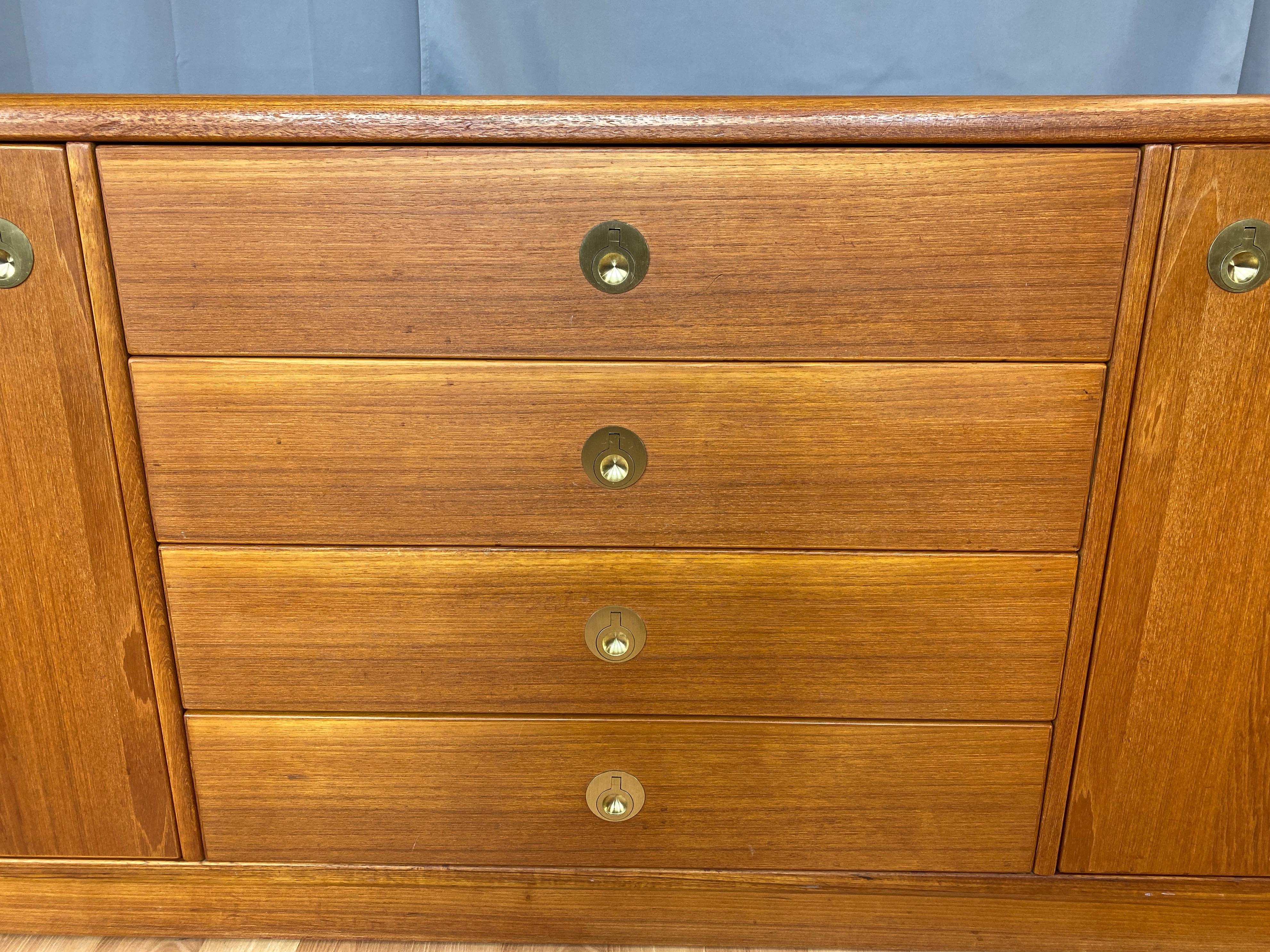 D-Scan Captain Line Scandinavian Modern Teak Credenza, 1970s In Good Condition In San Francisco, CA