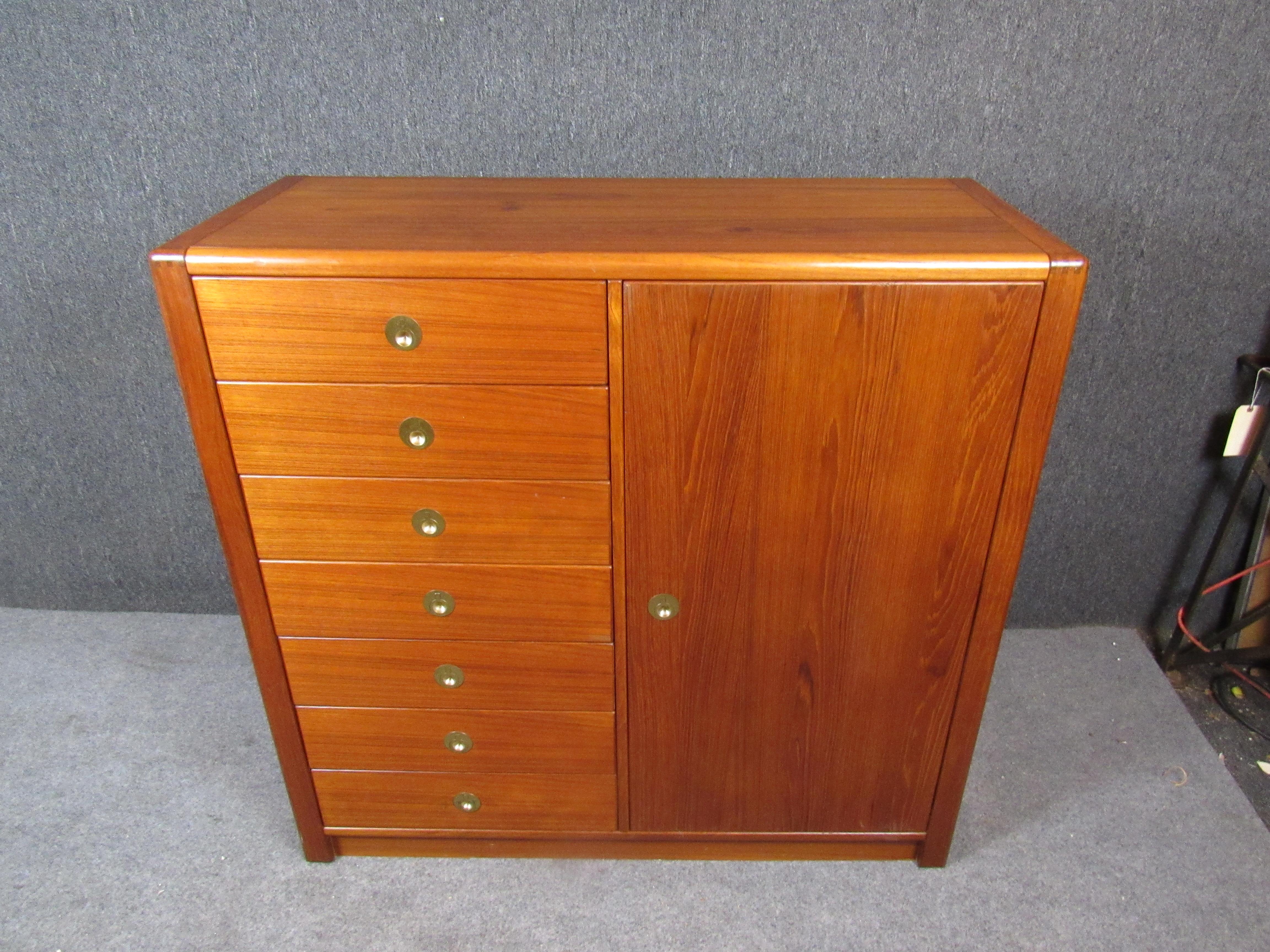 Bring home genuine mid-century modern design with this tremendous gentleman's chest from D-Scan's iconic 