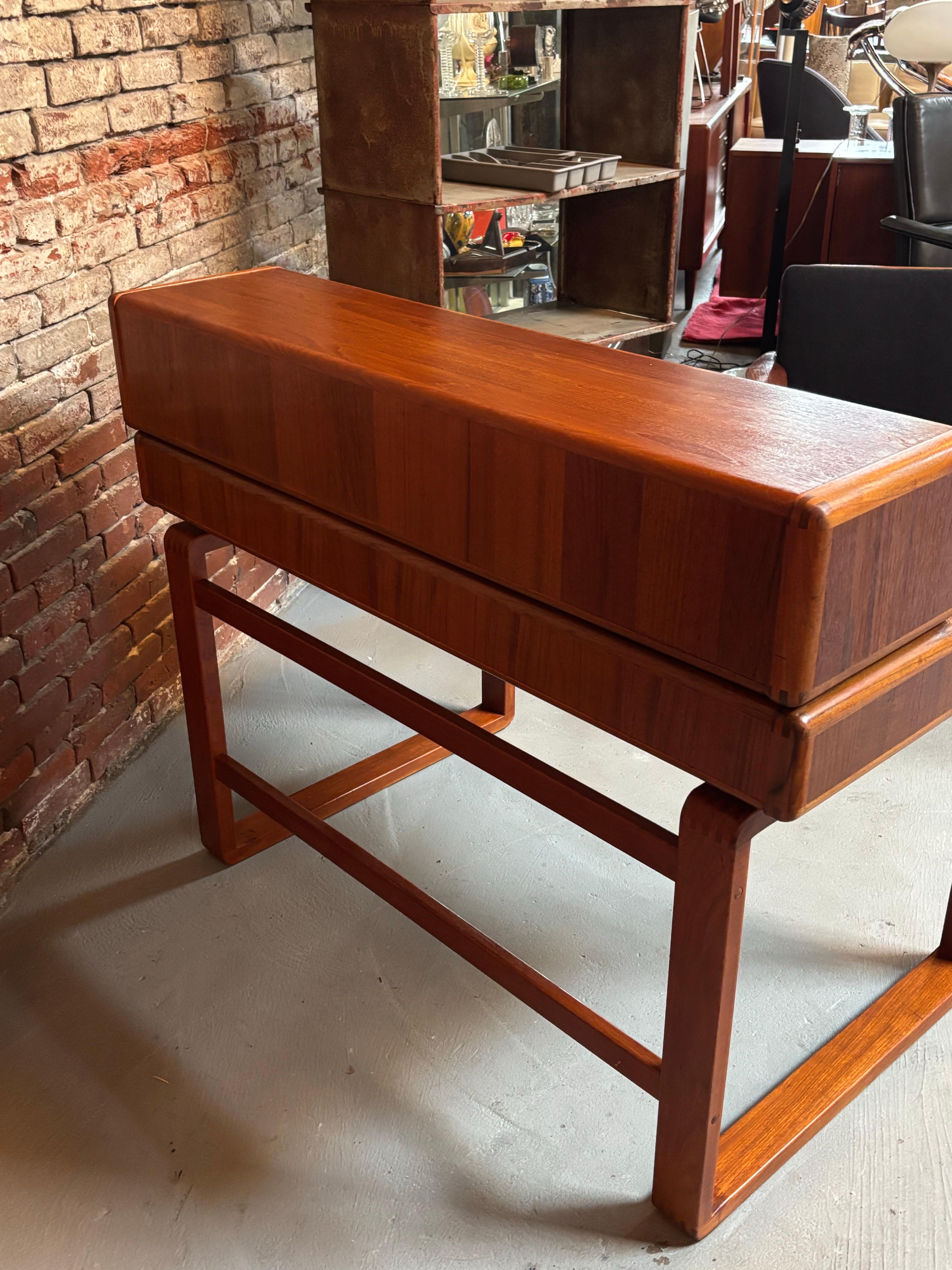 D-Scan Danish Solid Teak Desk 7
