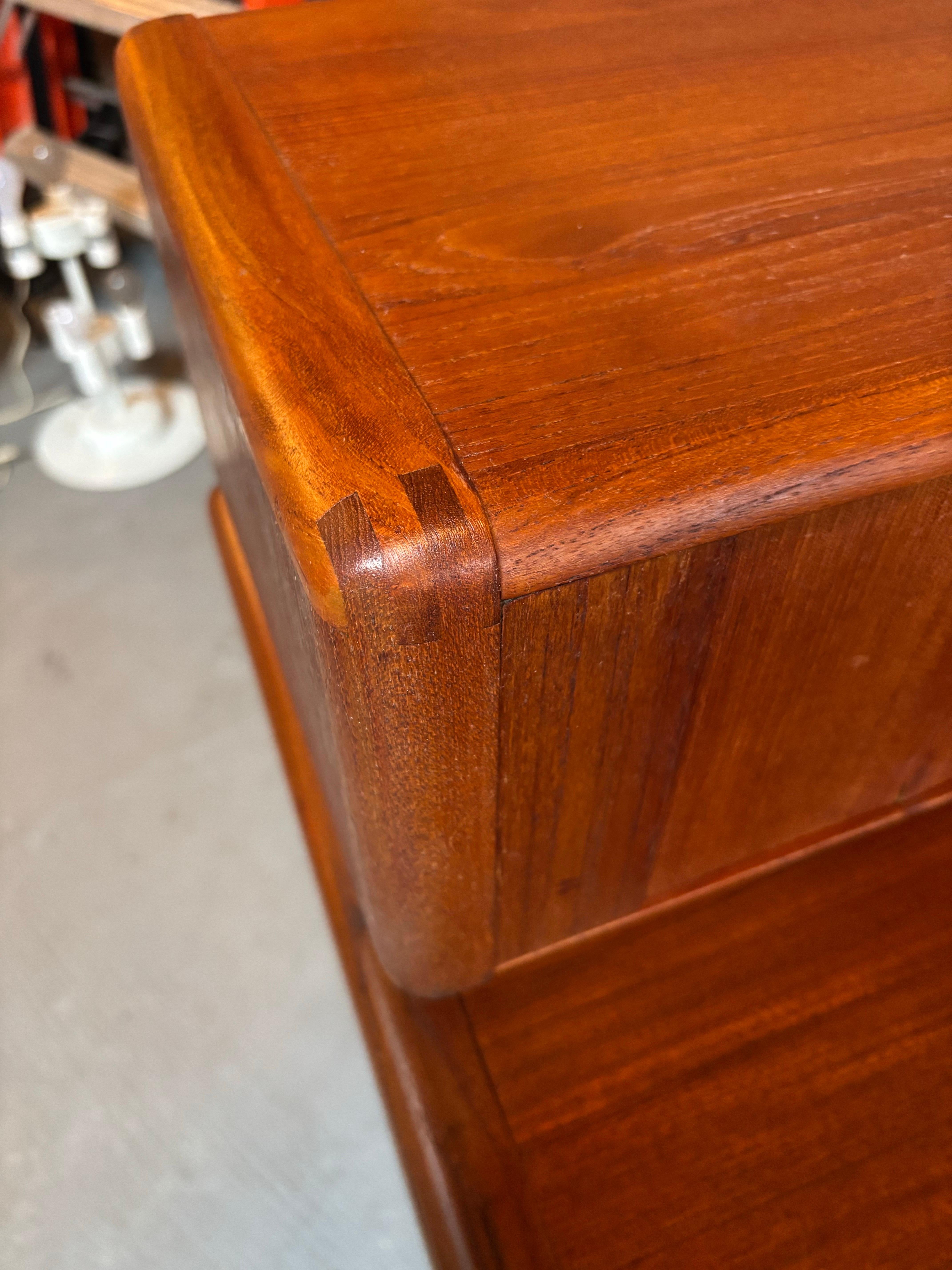 D-Scan Danish Solid Teak Desk 8
