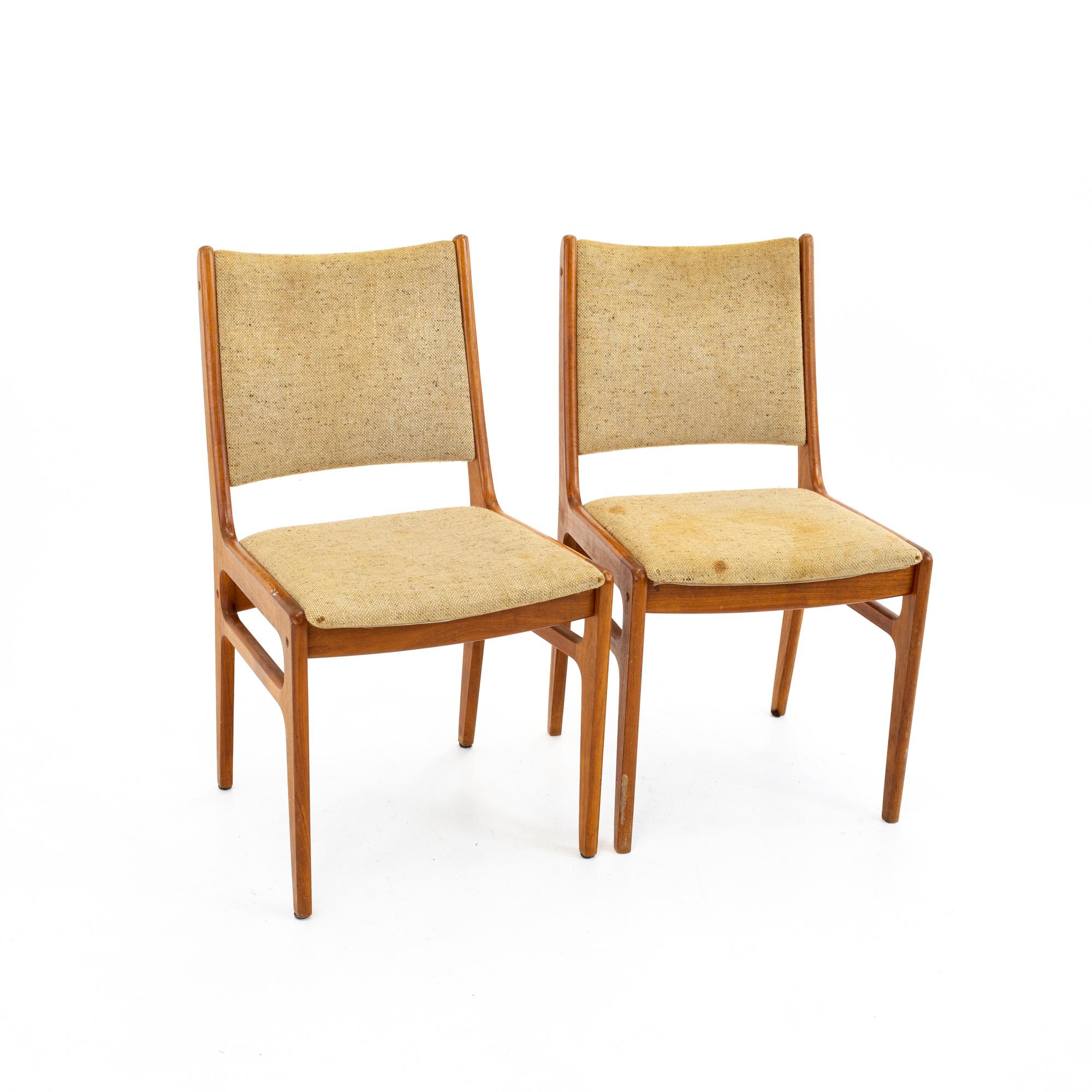d-scan chairs