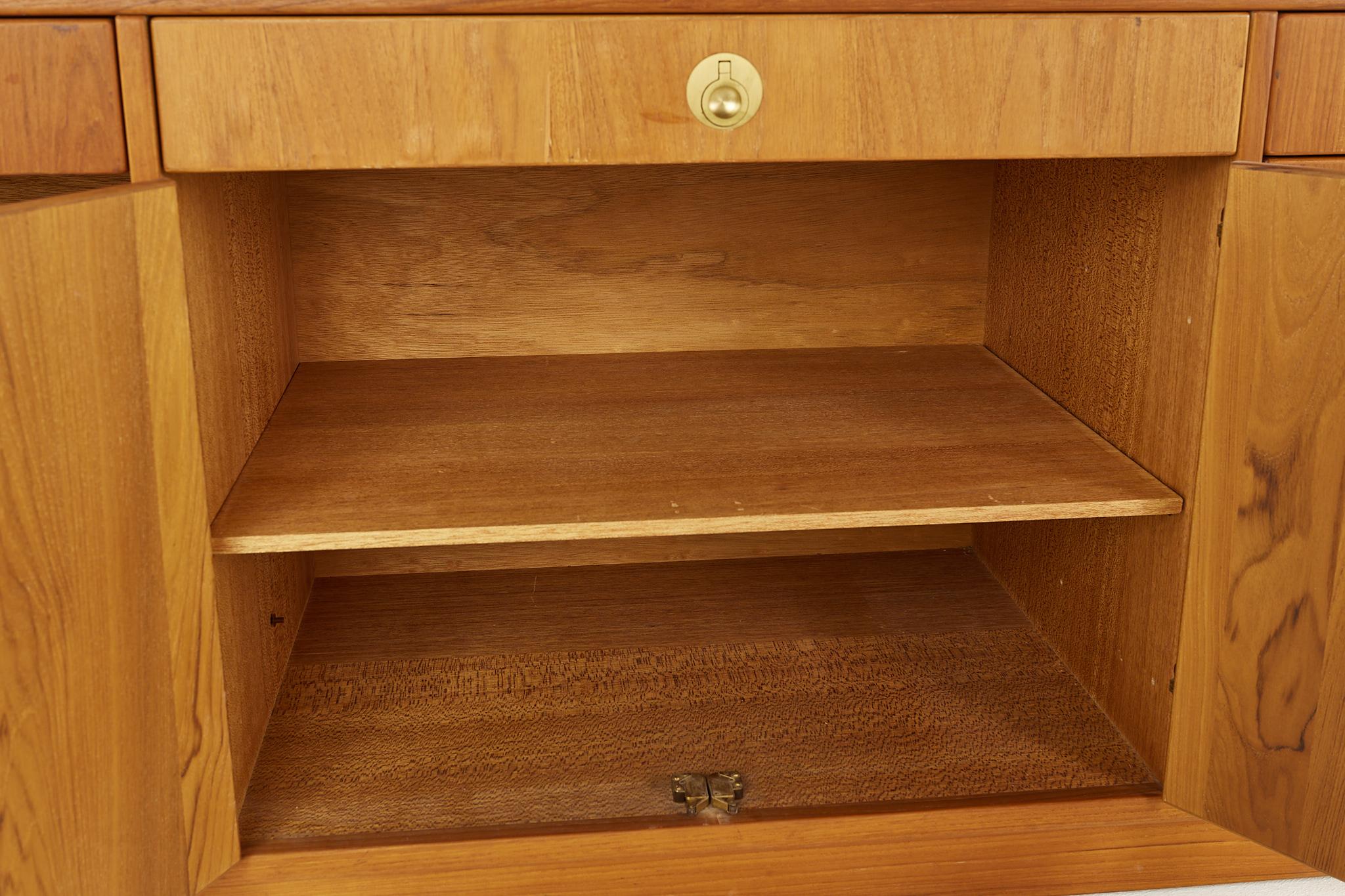 D Scan Mid Century Teak and Brass Buffet and Hutch 8