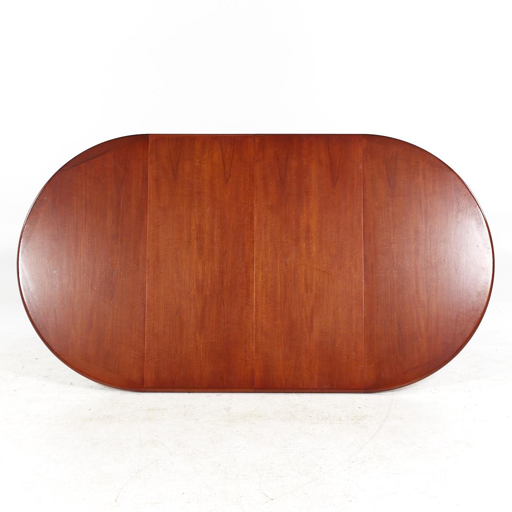 D Scan Mid Century Teak Expanding Dining Table with 2 Leaves For Sale 5