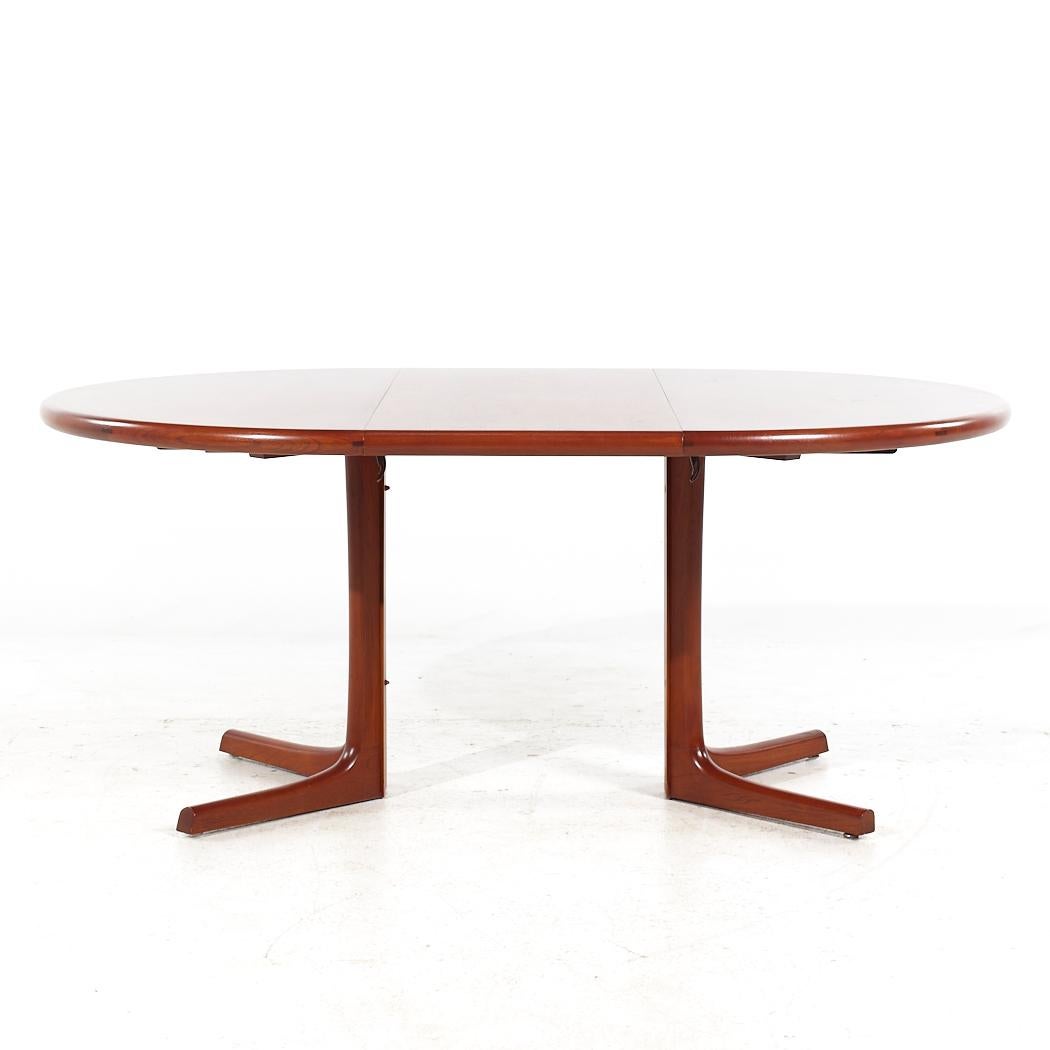 Late 20th Century D Scan Mid Century Teak Expanding Dining Table with 2 Leaves For Sale