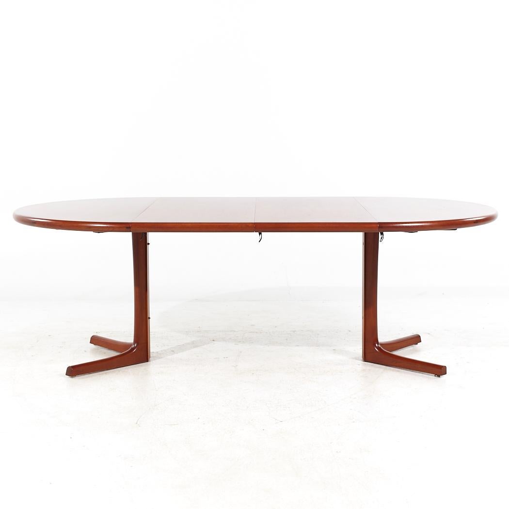 D Scan Mid Century Teak Expanding Dining Table with 2 Leaves For Sale 3