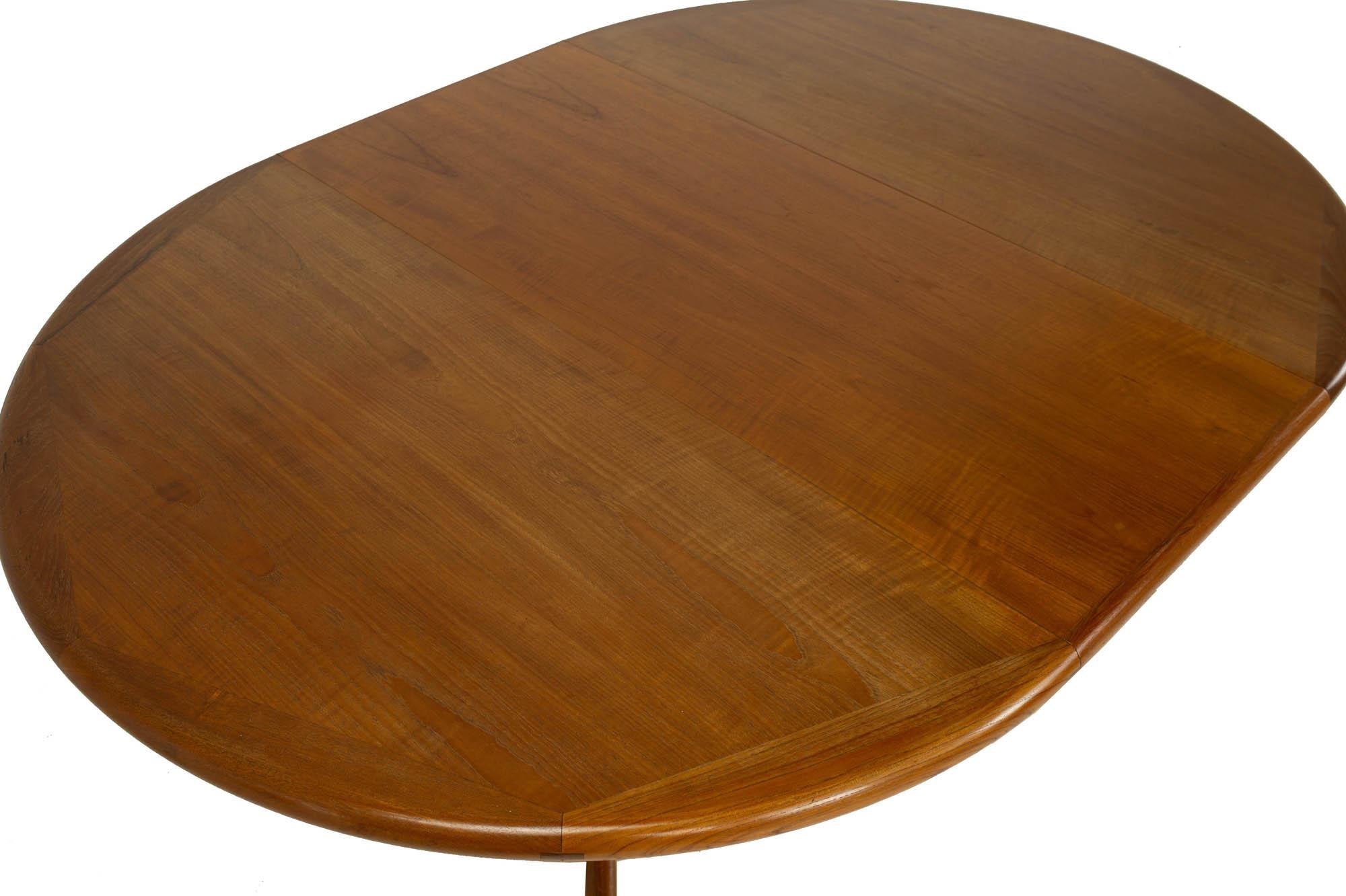 D-Scan Mid Century Teak Round Dining Table, 2 Leaves 2