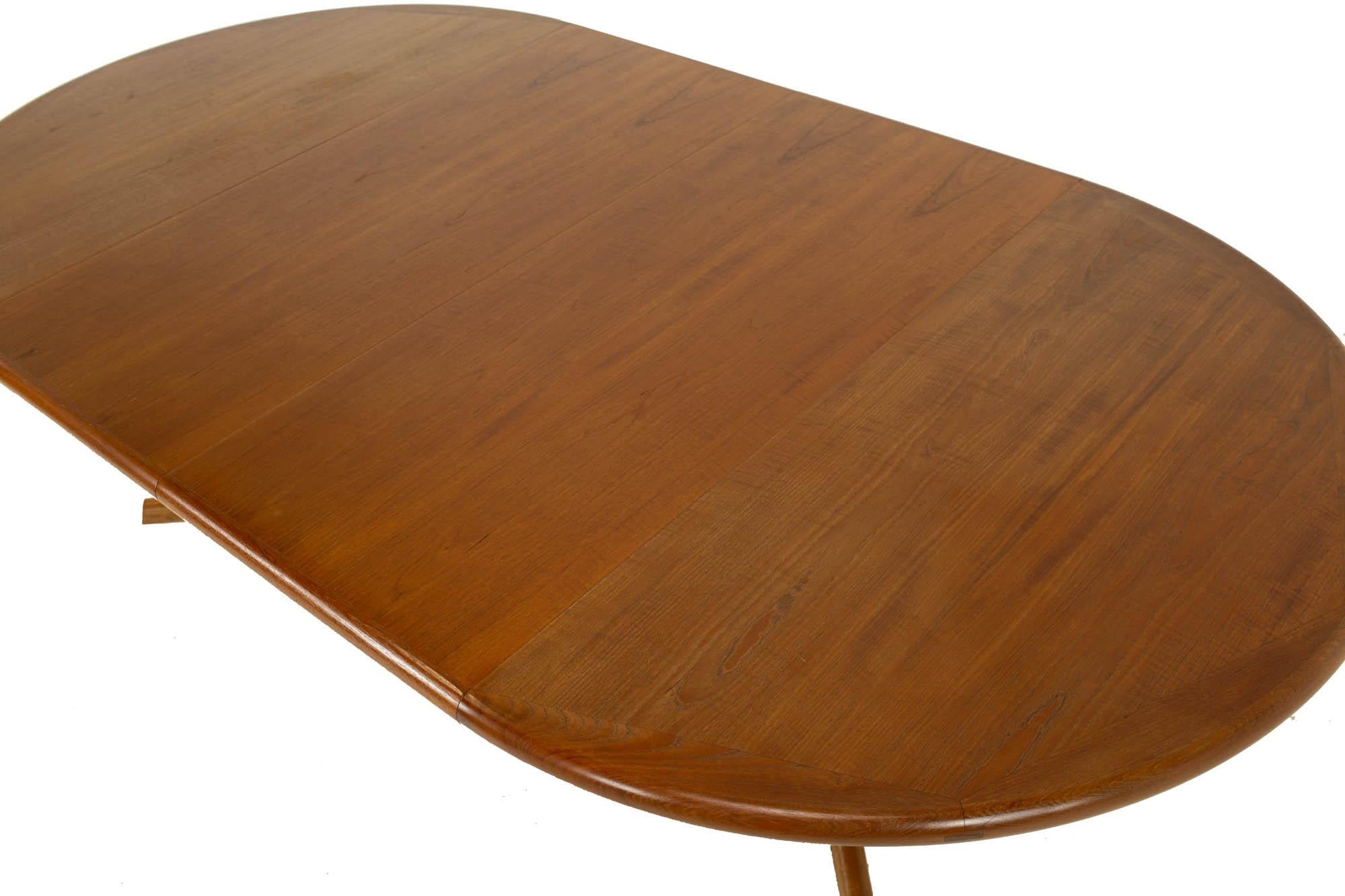 D-Scan Mid Century Teak Round Dining Table, 2 Leaves 8