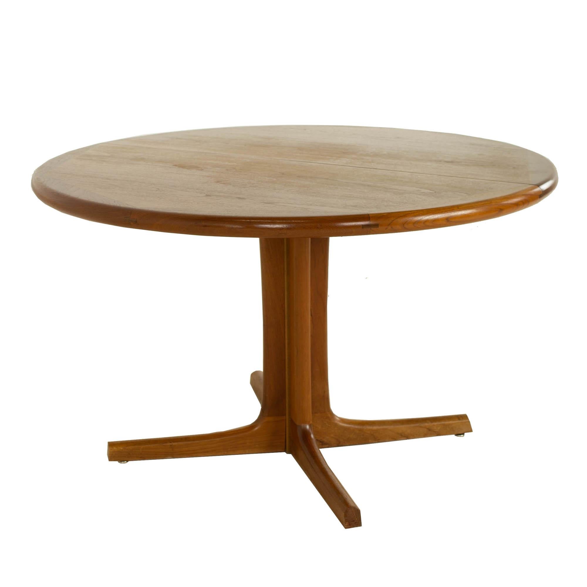 d-scan dining table