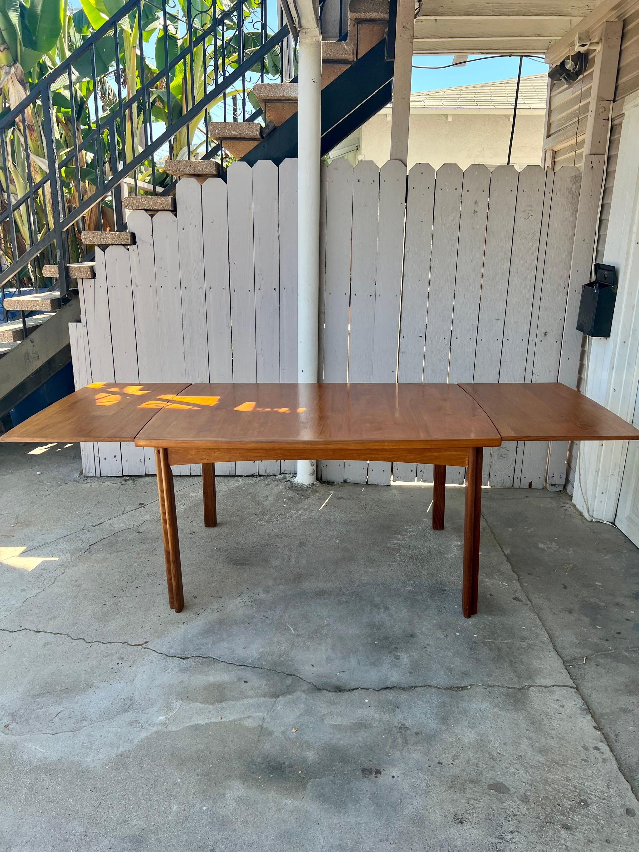 20th Century D-Scan Teak Expanding Dining Table