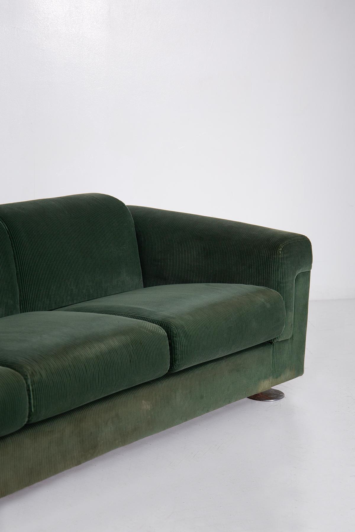 Mid-Century Modern D120 Green Velvet Sofa Valeria Borsani and Alfredo Bonetti for Tecno For Sale